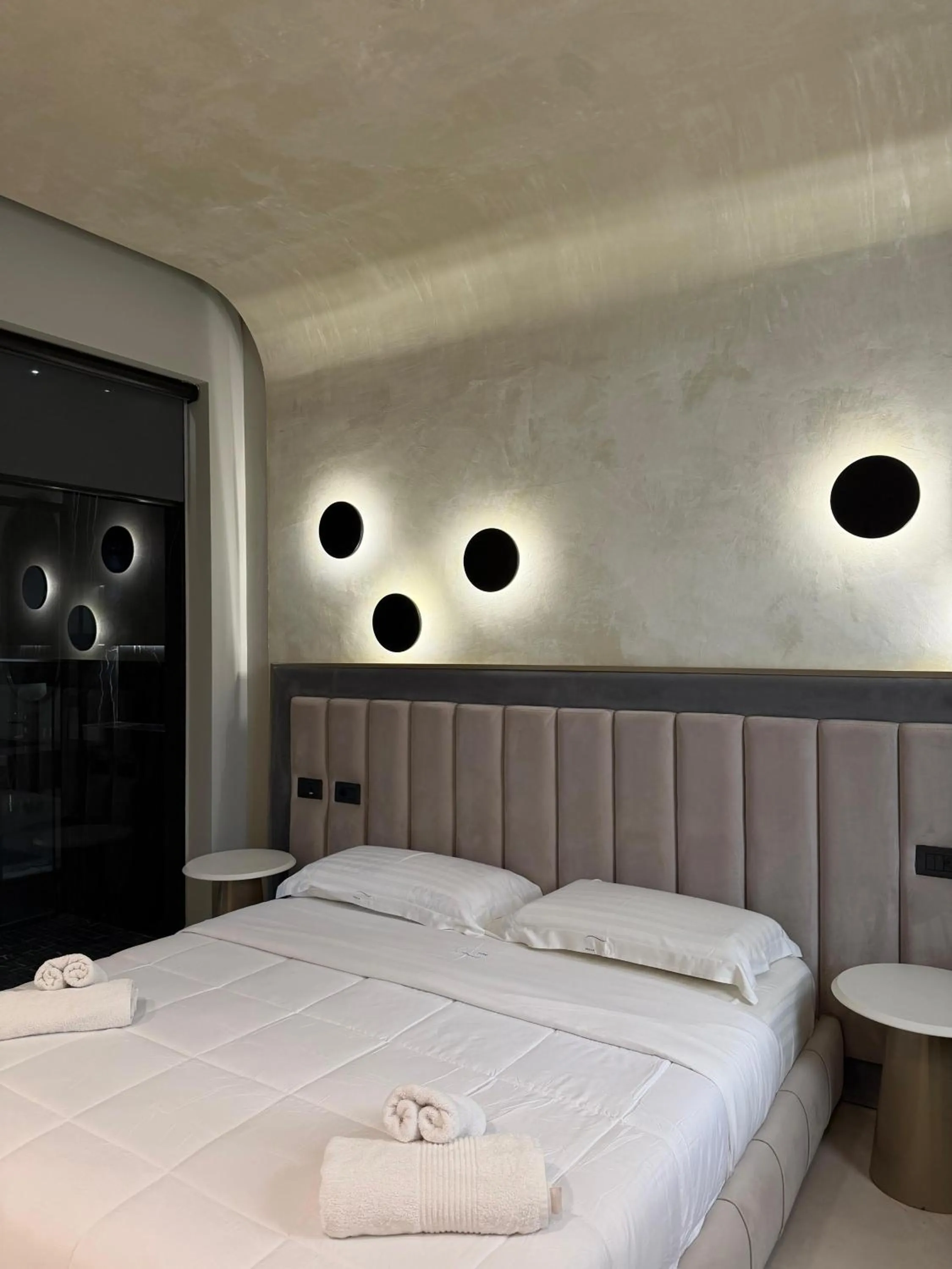 Bed in Comfort Suites