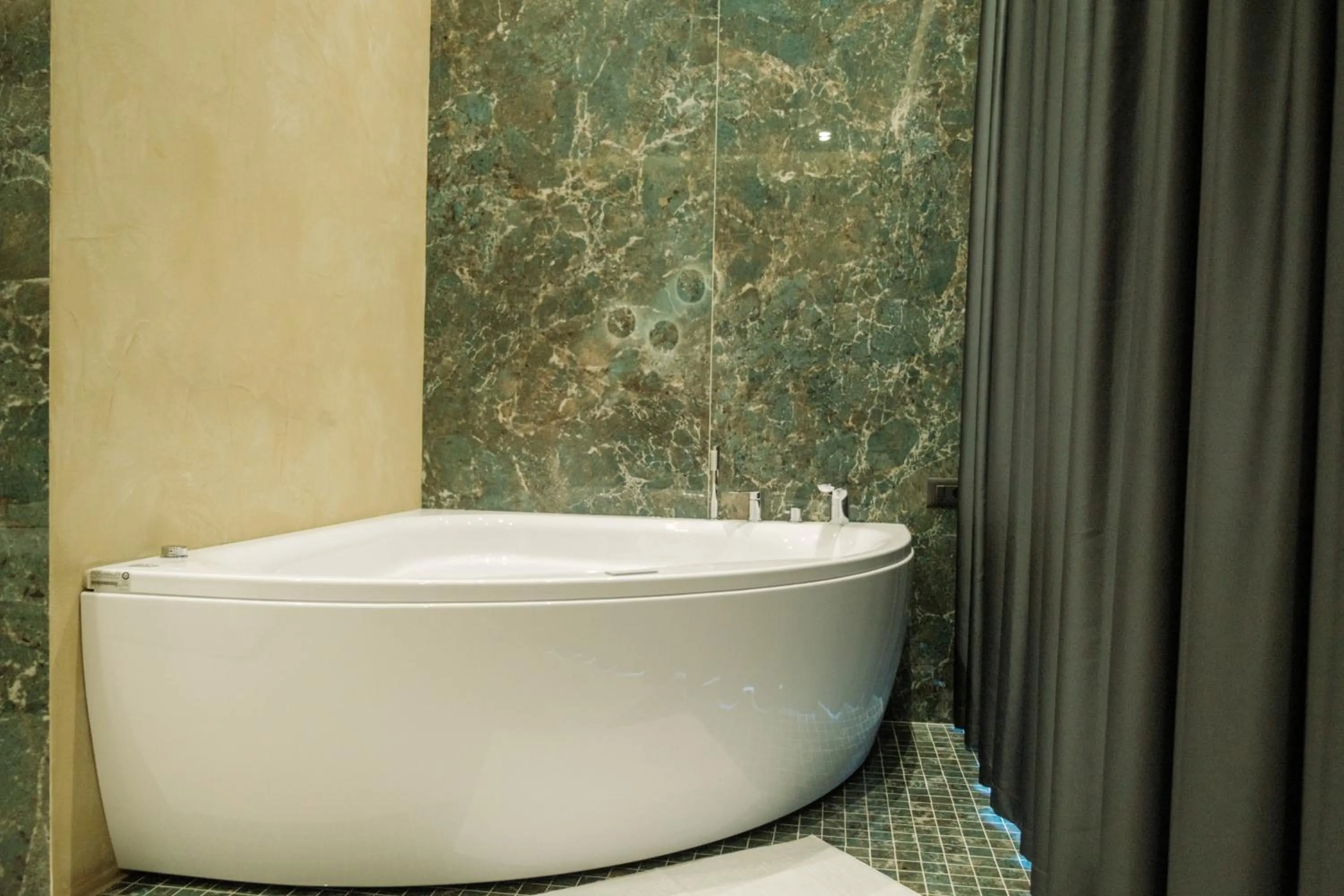 Bathroom in Comfort Suites