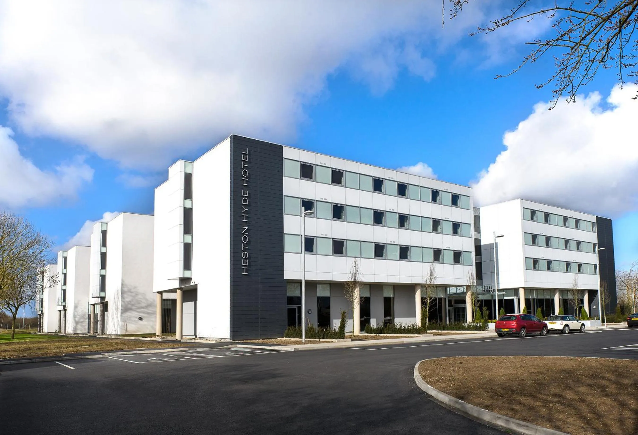 Facade/entrance in Heston Hyde Hotel