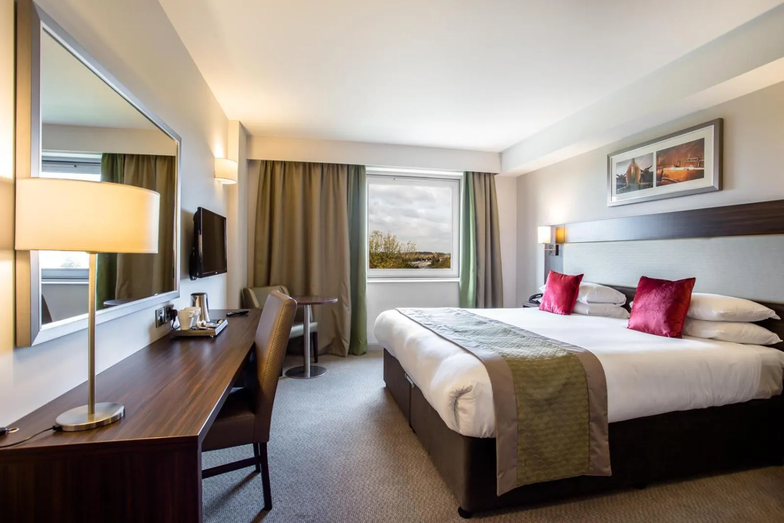 Bedroom, Bed in Heston Hyde Hotel