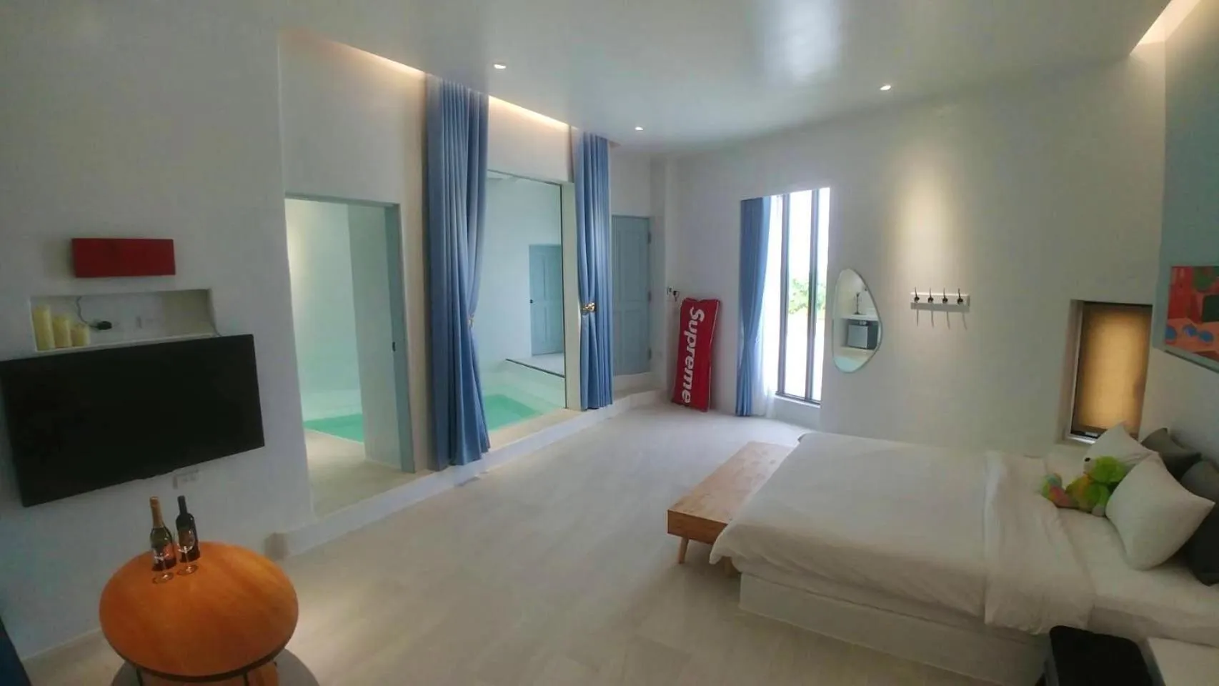 Bed in Sea Shore Hotel