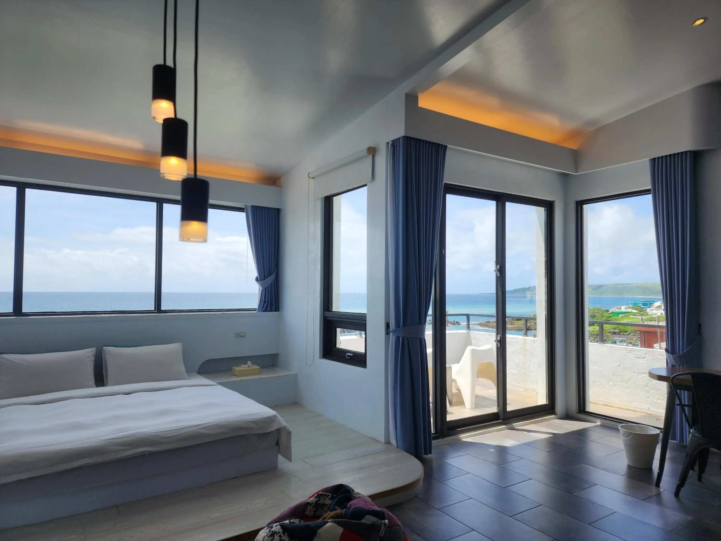 Bed in Sea Shore Hotel