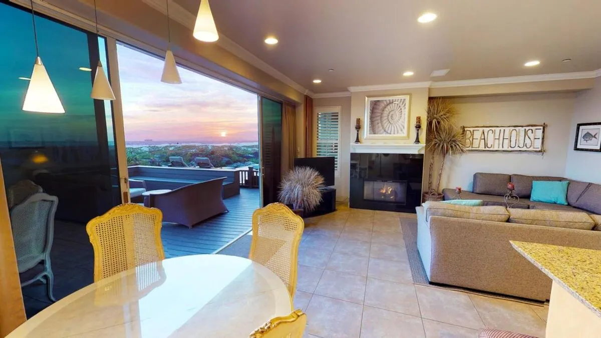 3 Bedroom 2 Bath Beachfront Home