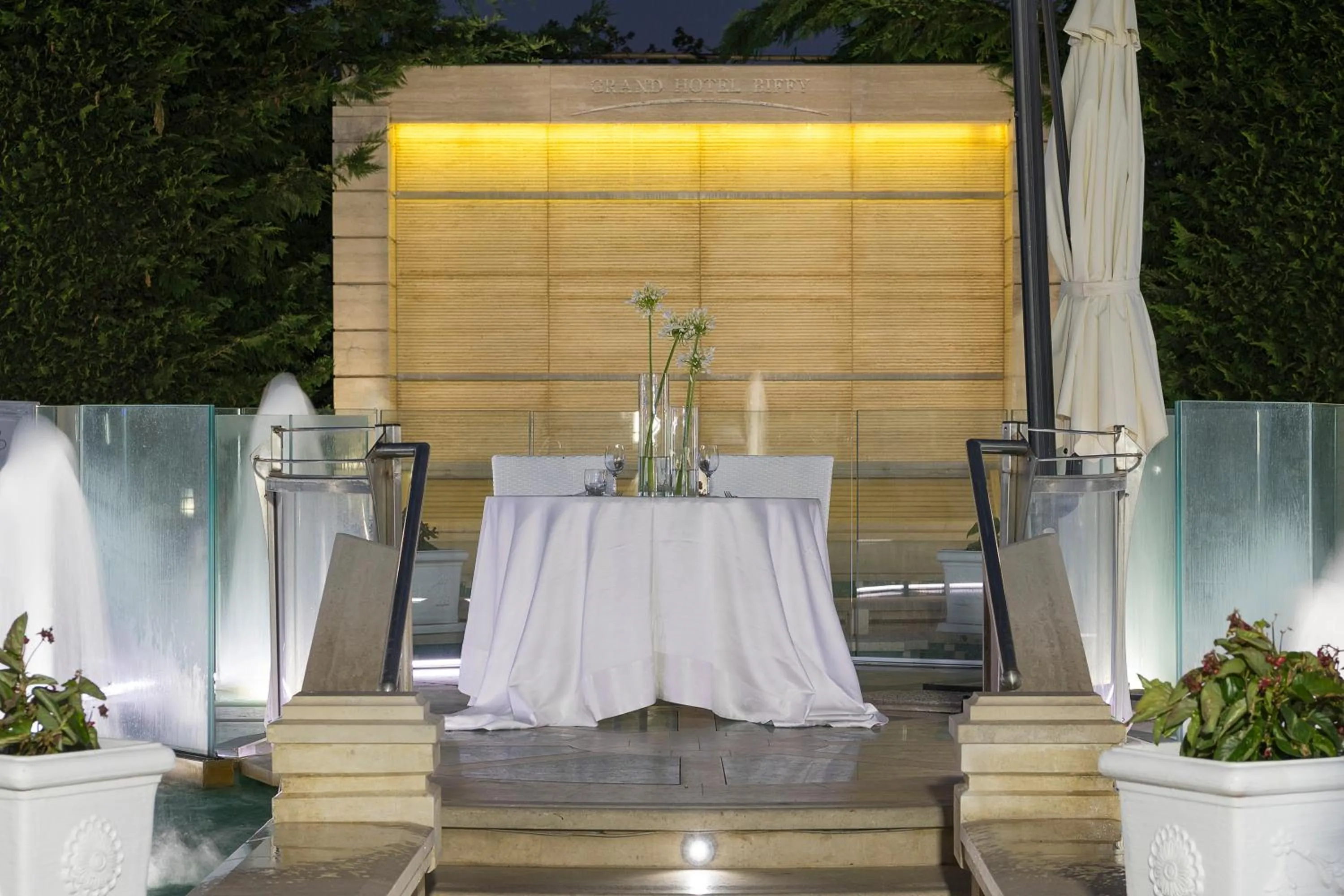 Property building in Grand Hotel Biffy