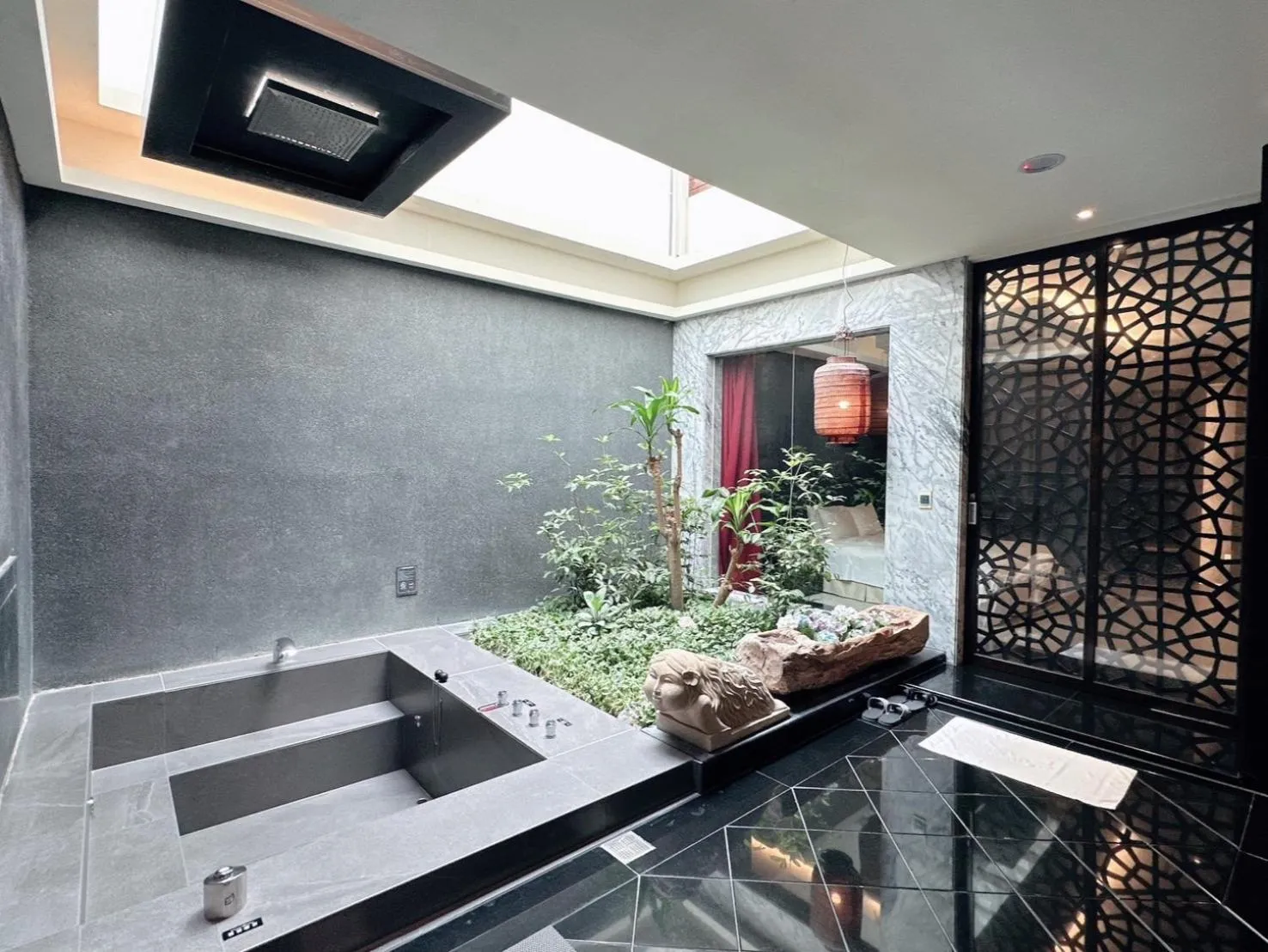 Bathroom in Orient Luxury Villa Motel