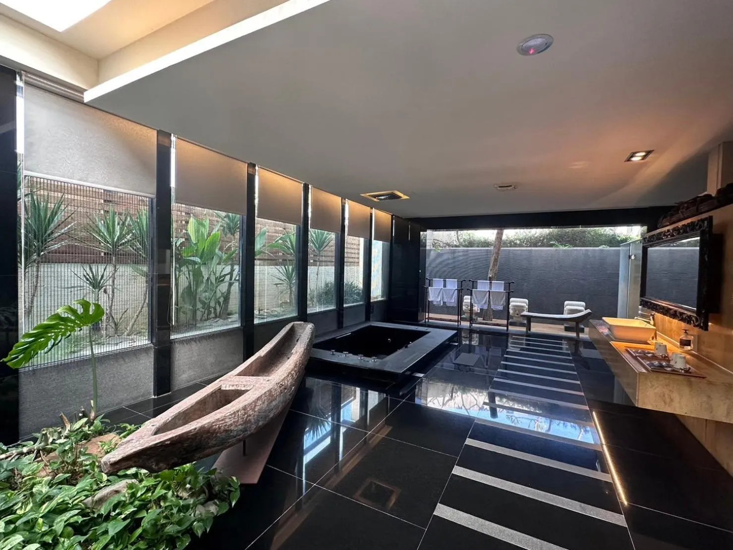 Bathroom in Orient Luxury Villa Motel