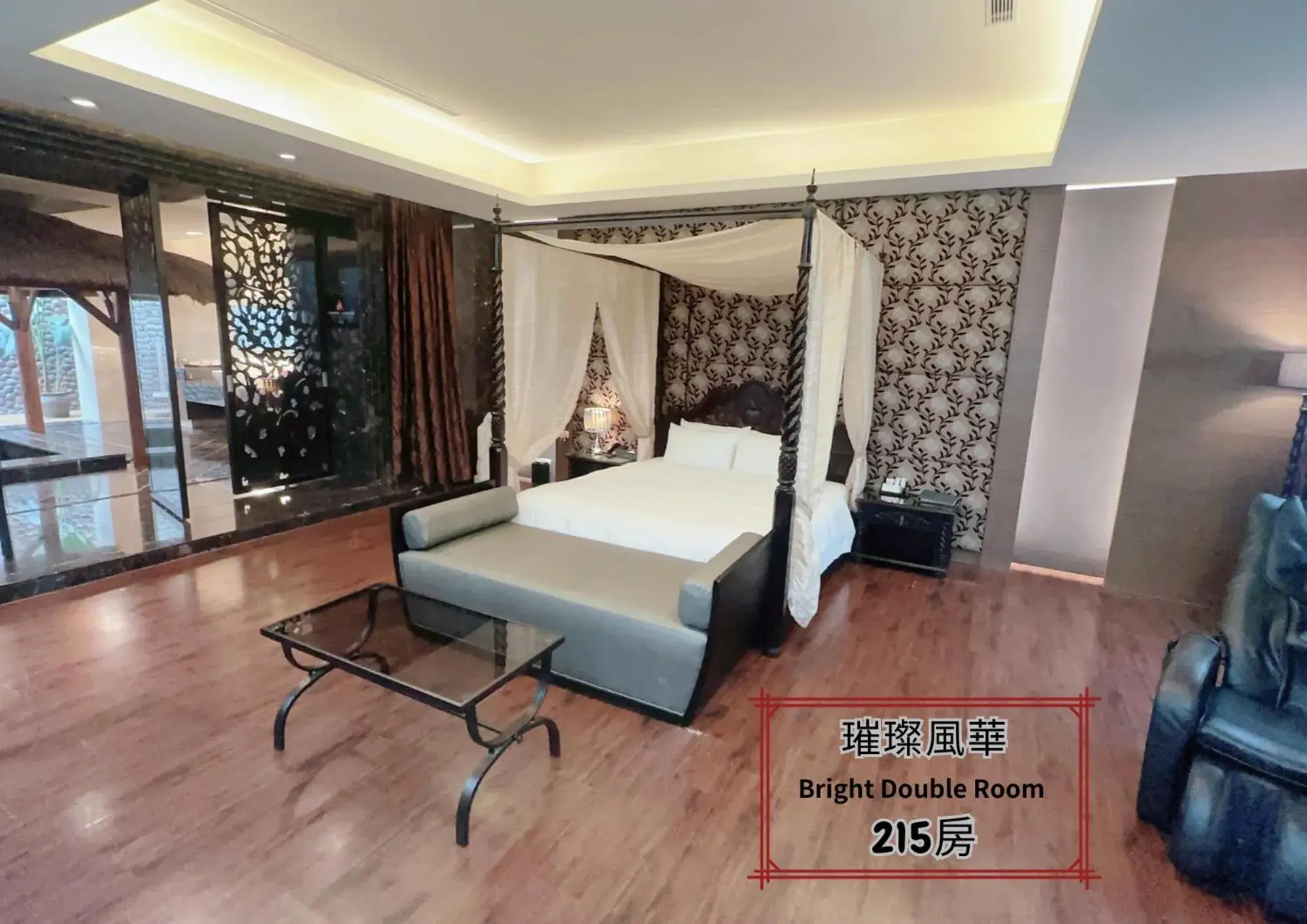 Deluxe Double Room in Orient Luxury Villa Motel Deluxe Double Room in Orient Luxury Villa Motel