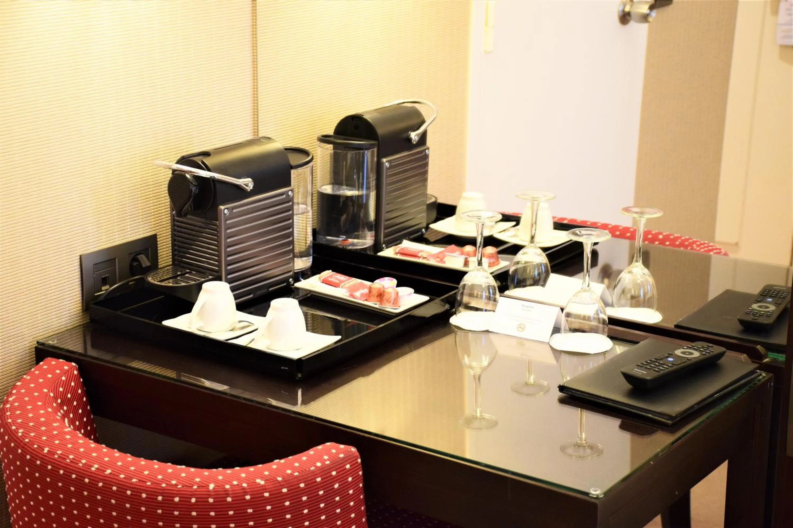 Coffee/tea facilities in Folkestone Opéra