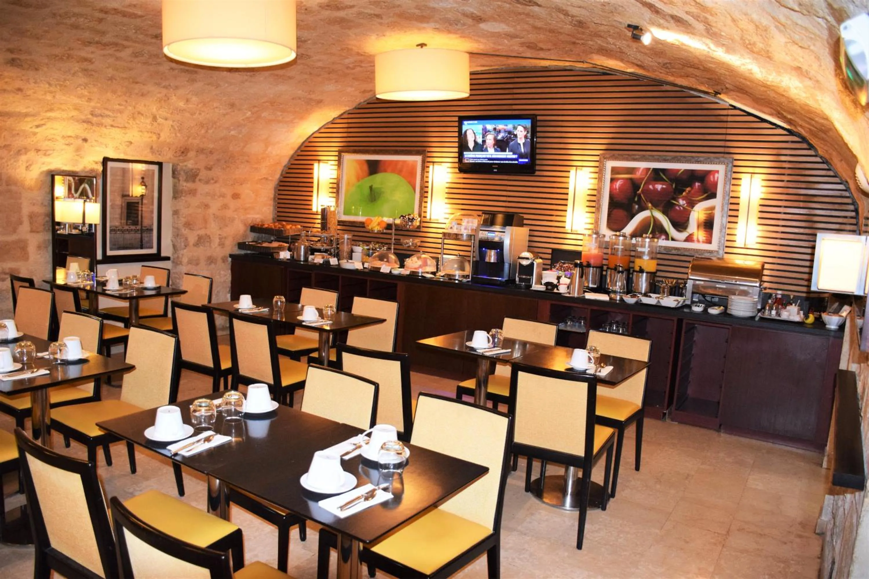 Restaurant/places to eat in Folkestone Opéra