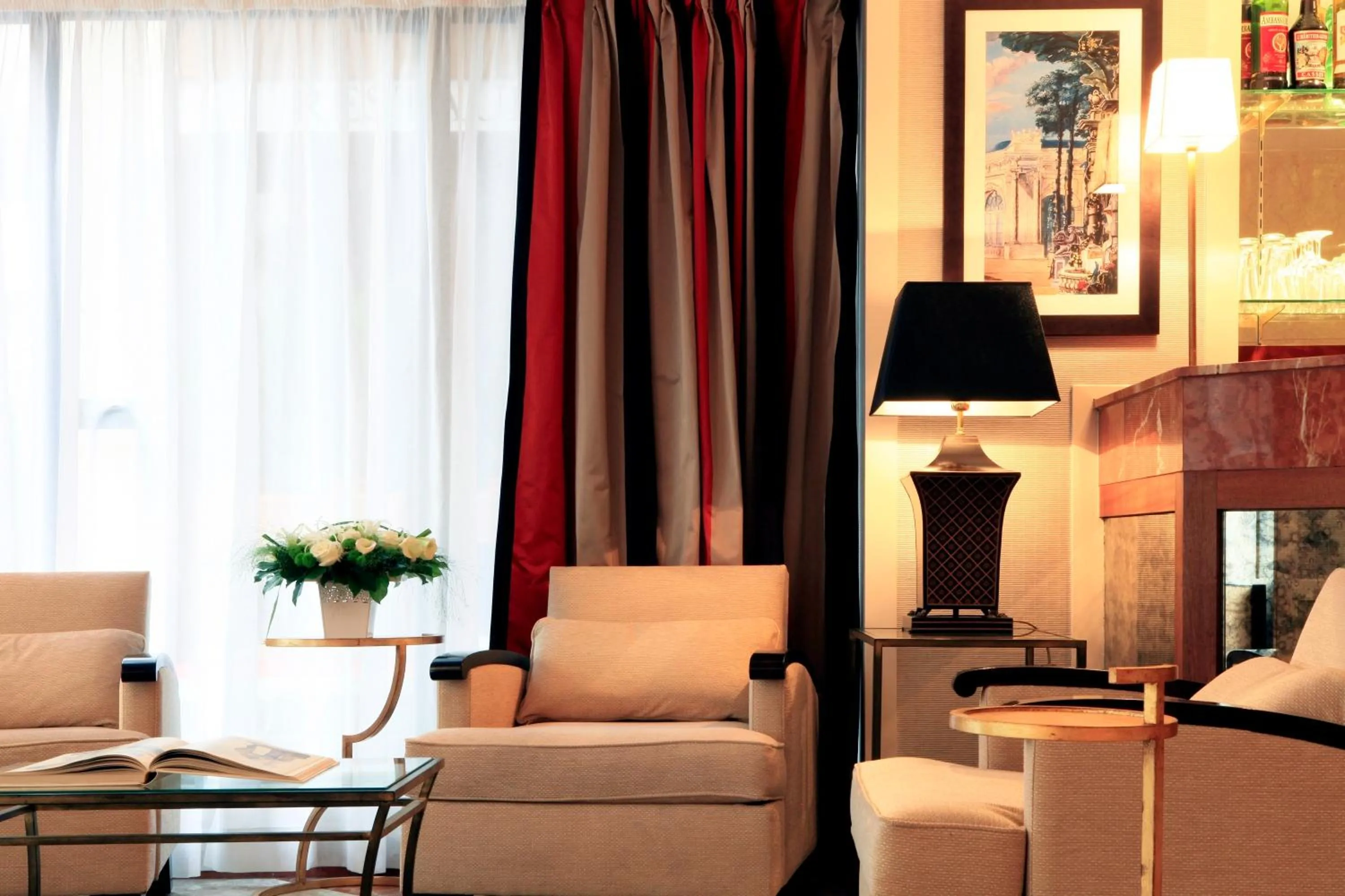 Area and facilities in Folkestone Opéra