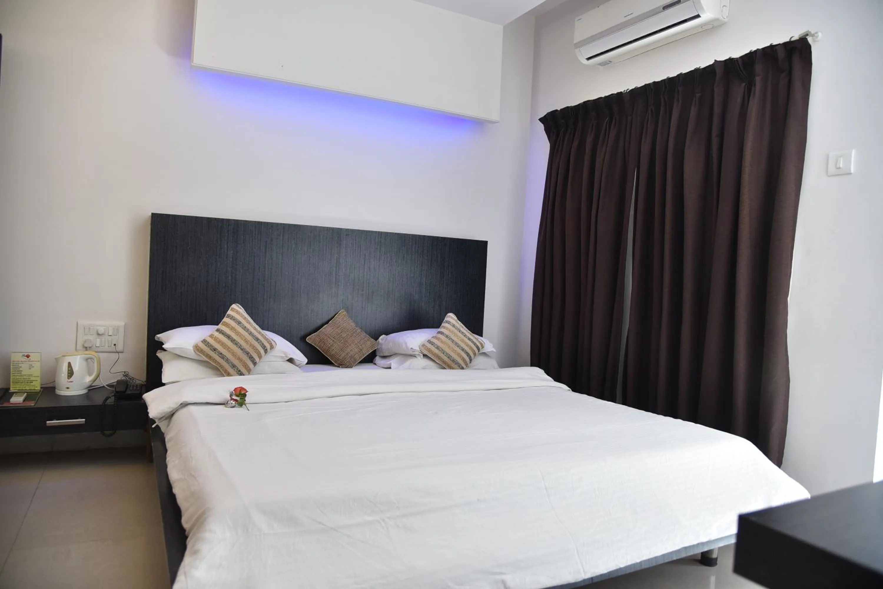 Decorative detail, Bed in Hotel Rama Heritage