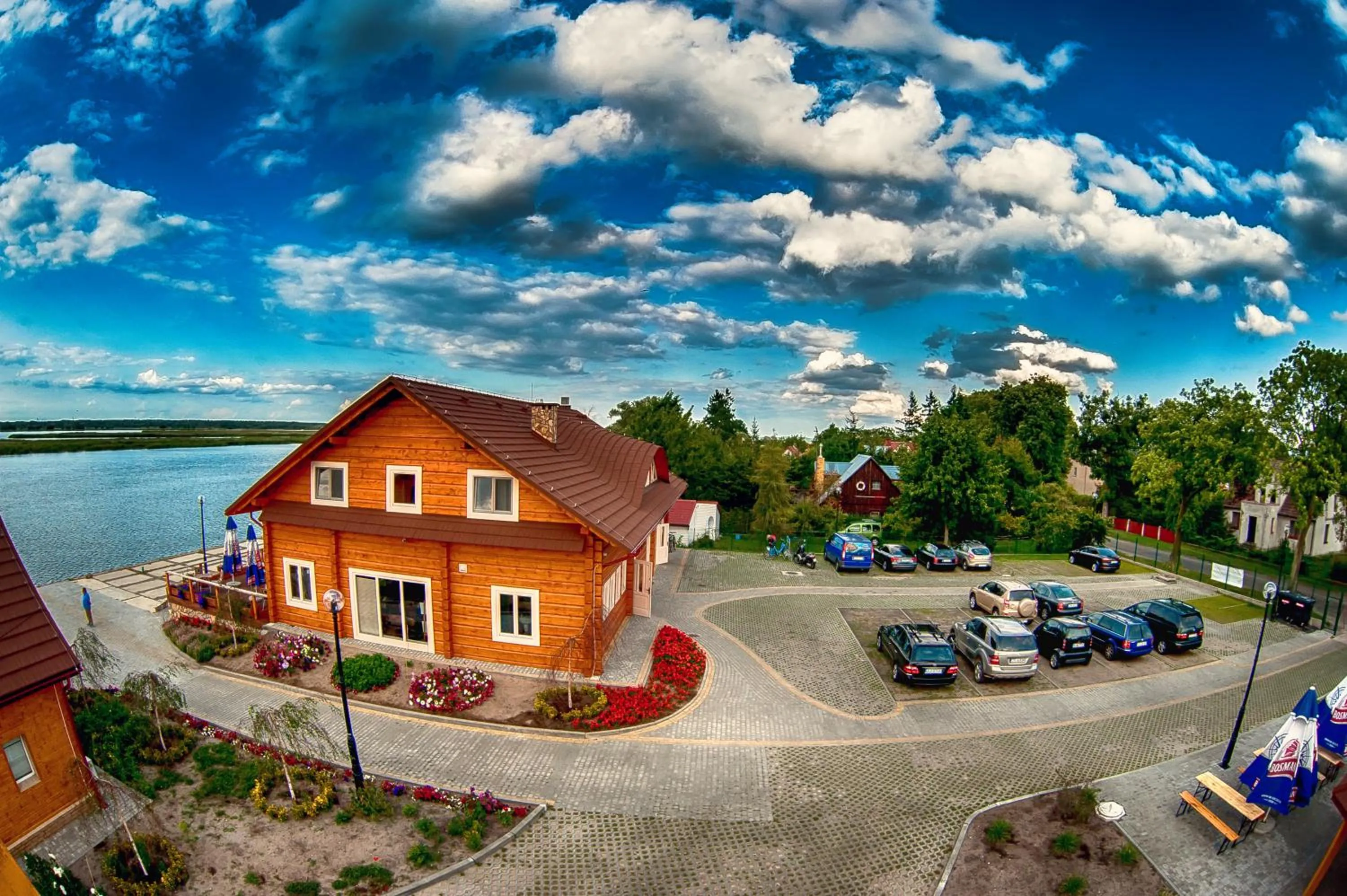 Property building in Rybaczówka Karczma Rybna