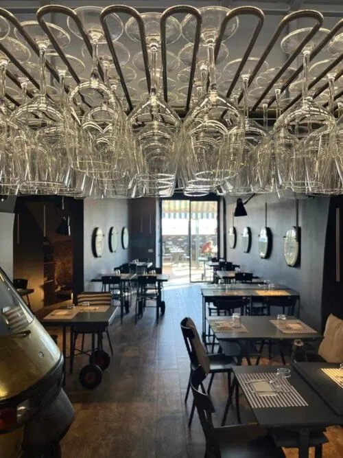 Restaurant/places to eat in Residence Atlantic