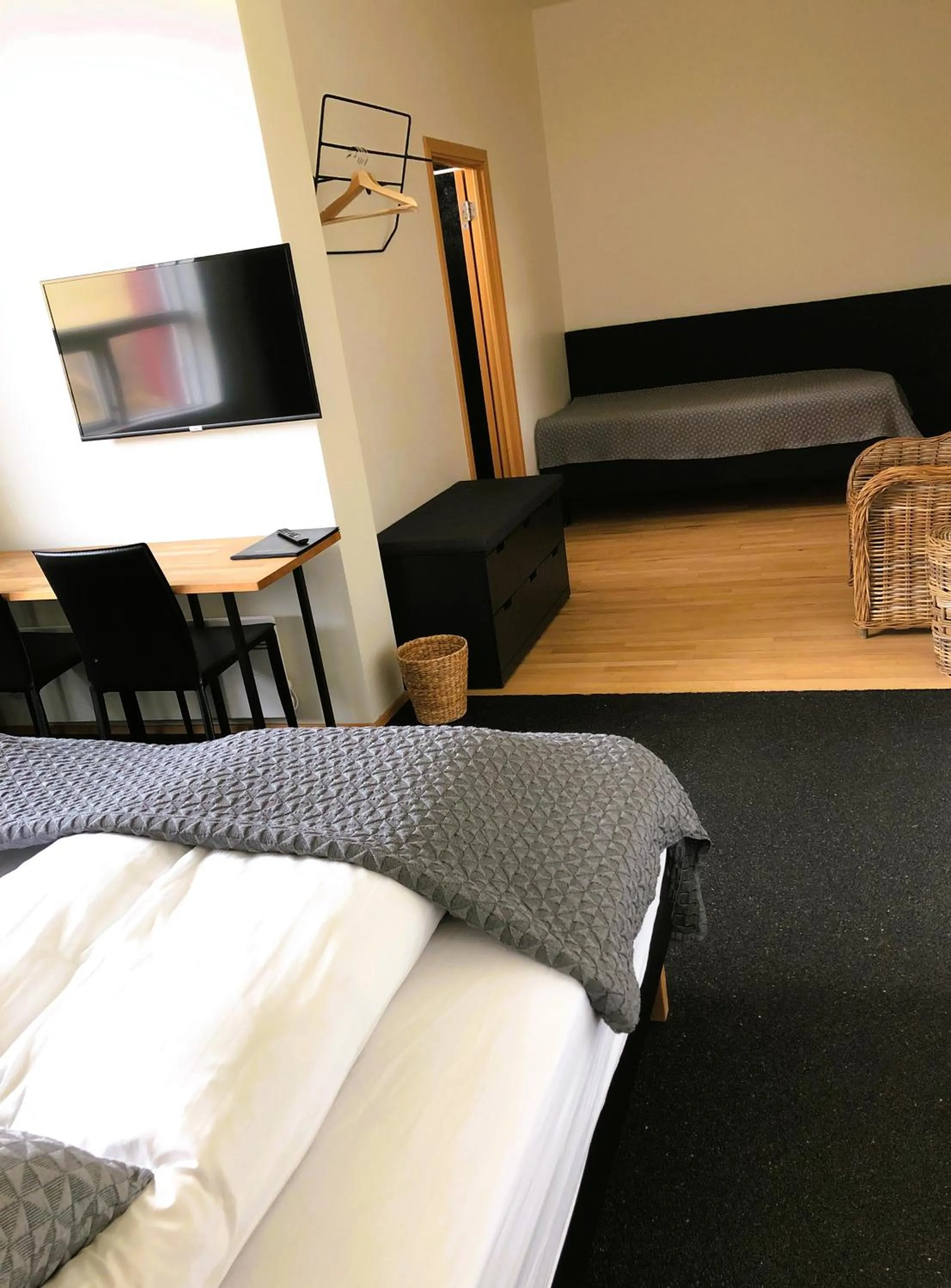 Photo of the whole room, Bed in Volcano Hotel