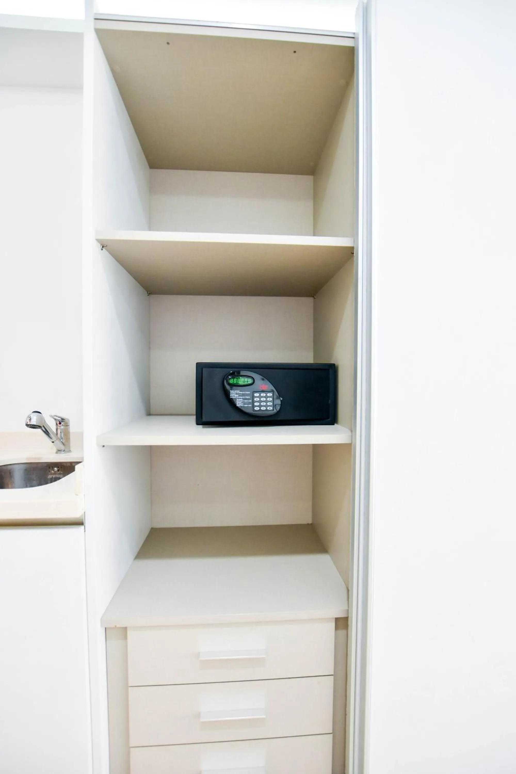 safe in OP downtown Studio by Casago