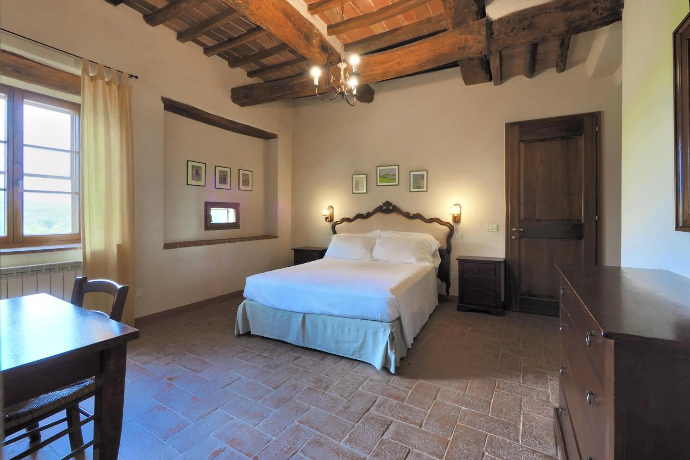 Bed in Castello di Montalto