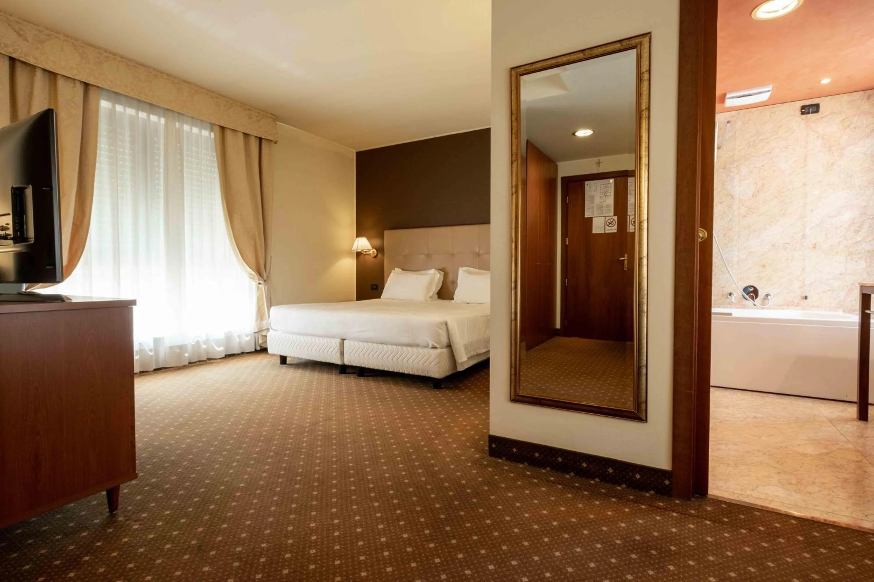 Bed in La Pieve Hotel