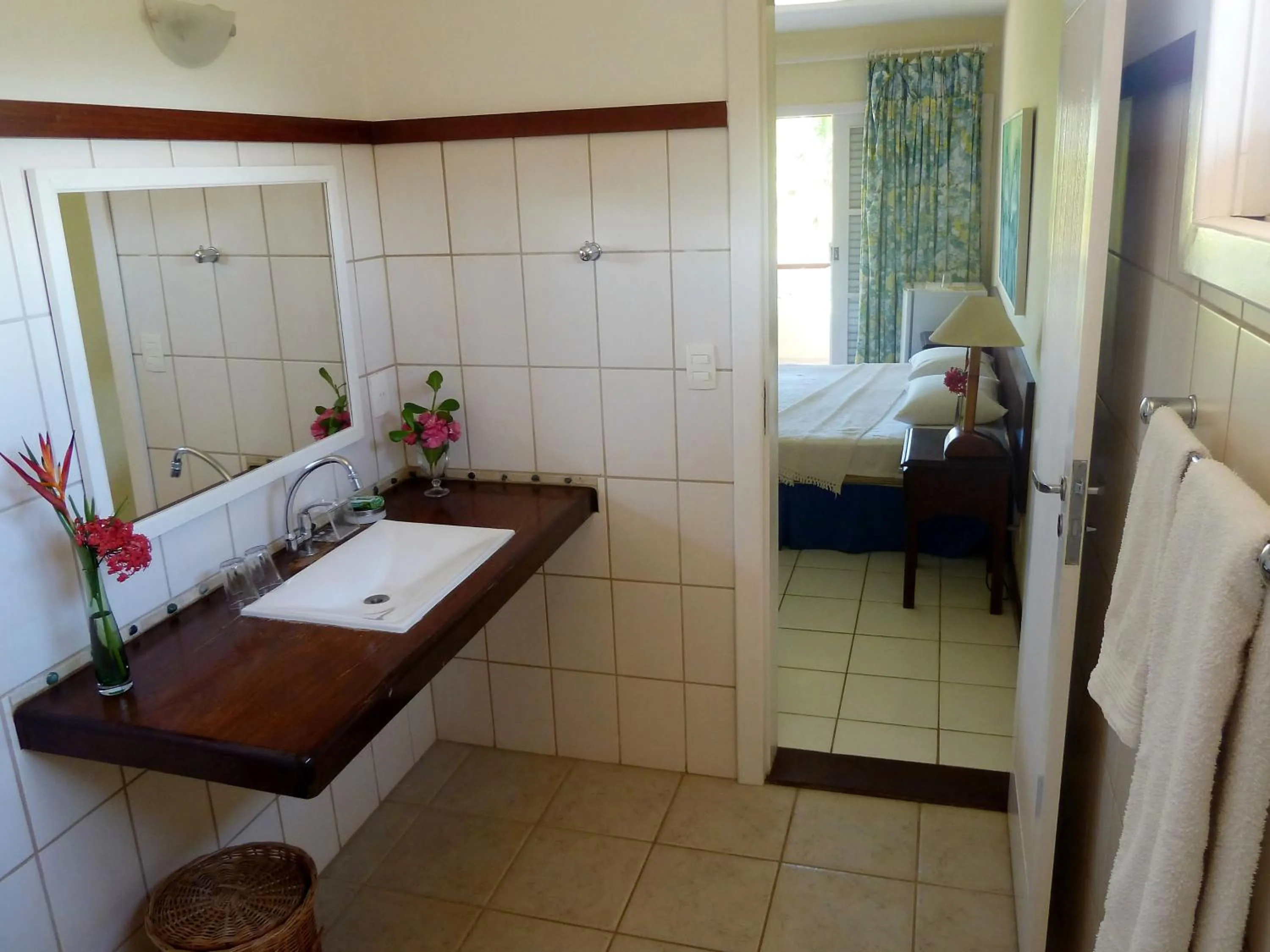 Bathroom, Bed in Grimms Pousada de Contos