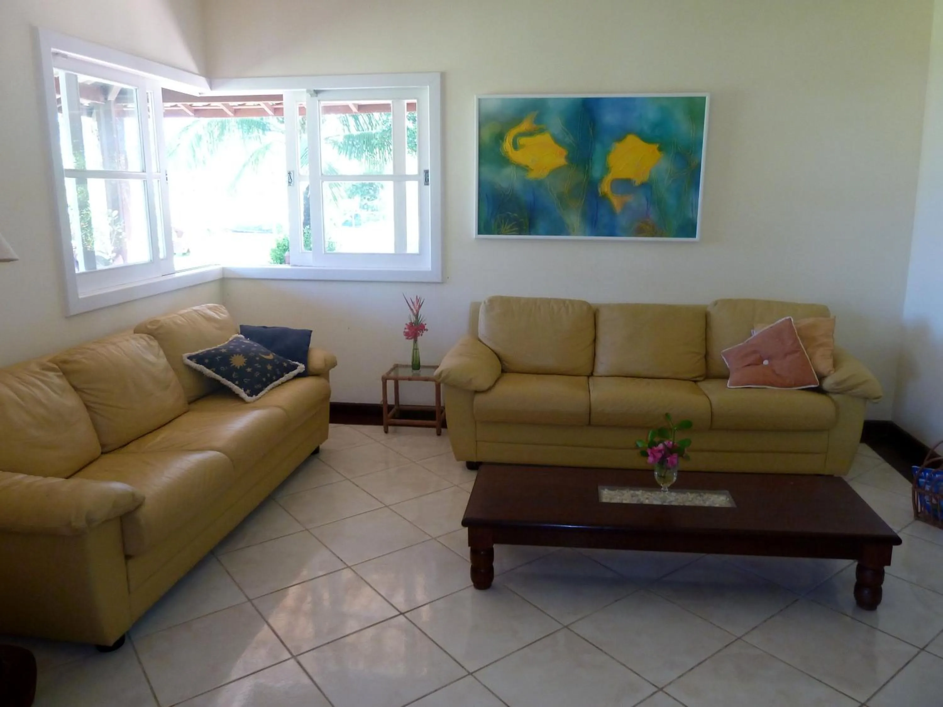 Communal lounge/ TV room in Grimms Pousada de Contos