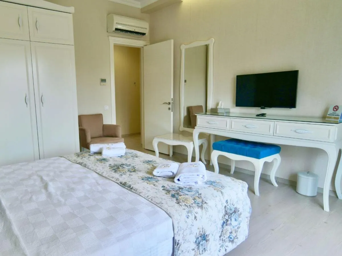 Bed in Göcek Naz Hotel