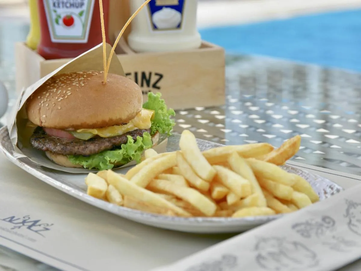 Food and drinks in Göcek Naz Hotel