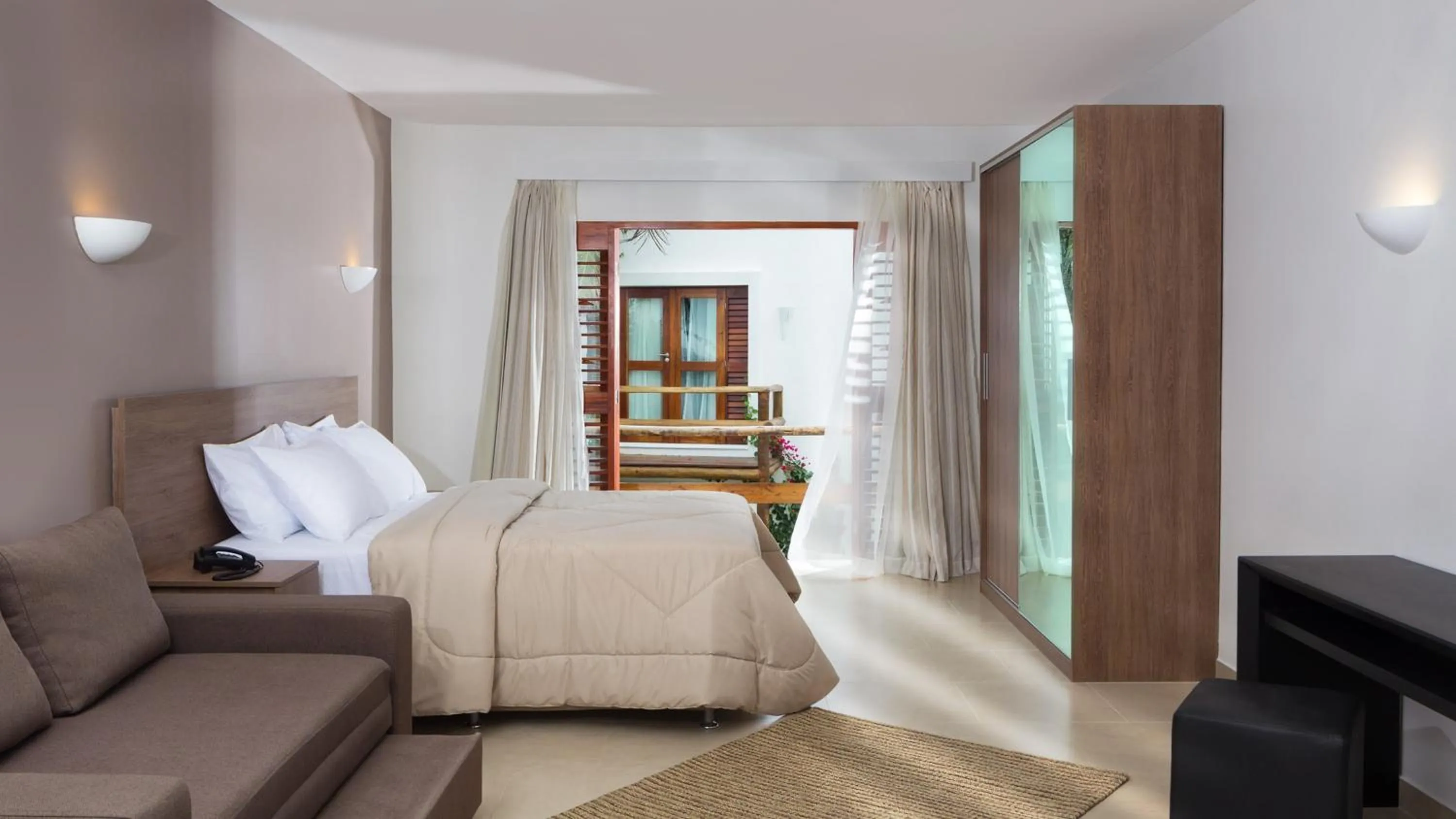 Bedroom, Bed in Blue Residence Hotel