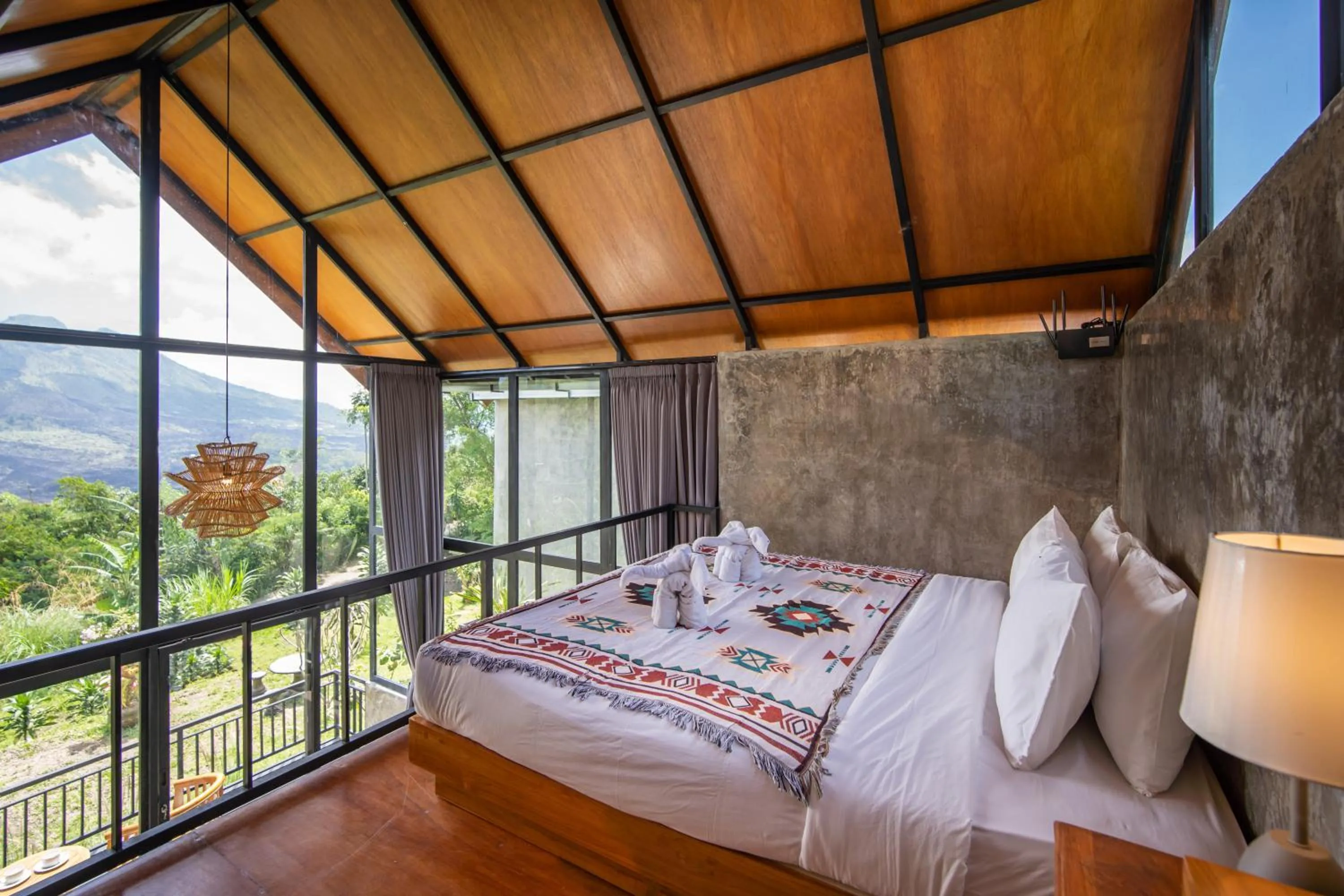 Bedroom, Bed in Mountain Peak Kintamani