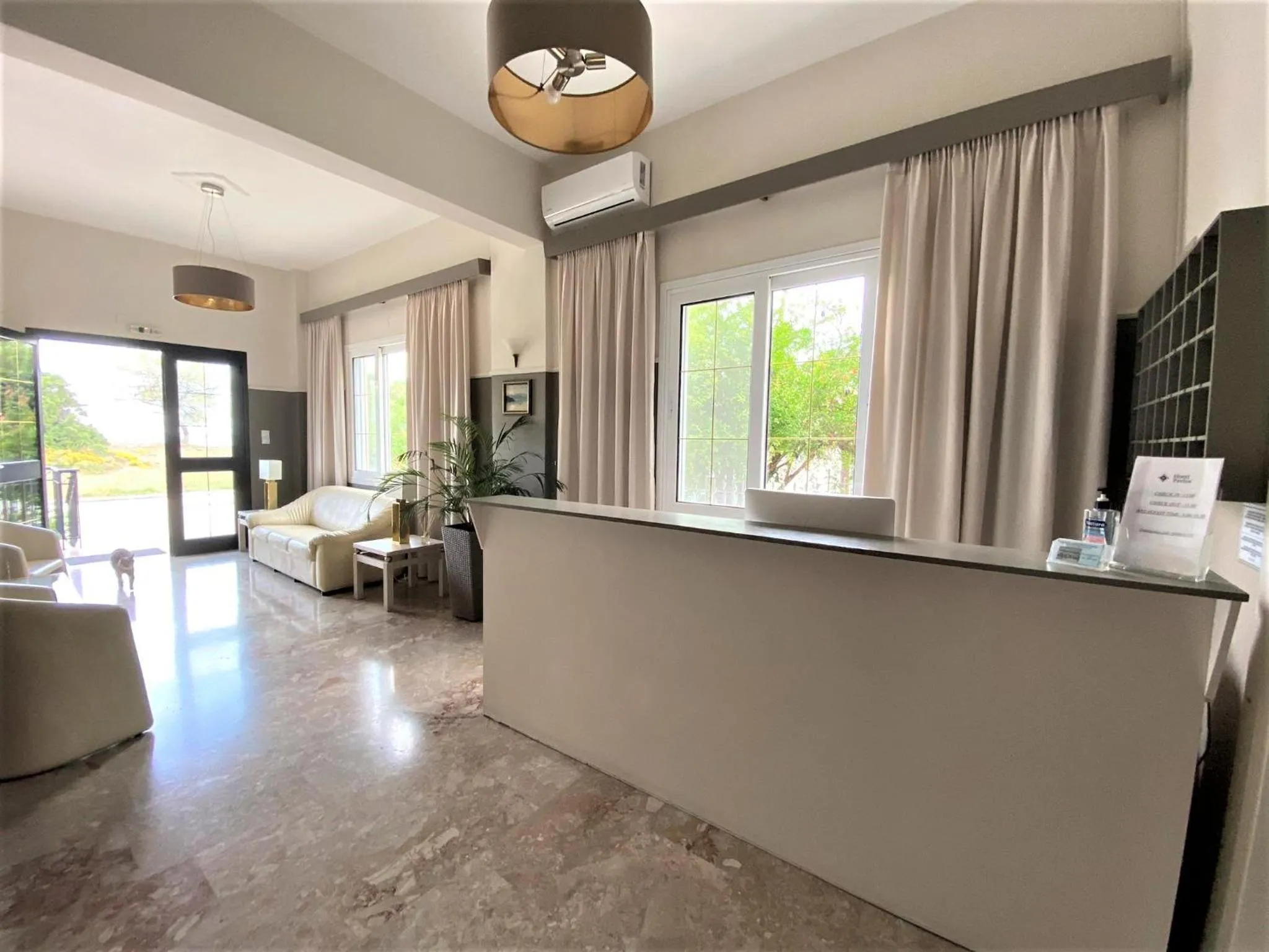 Lobby or reception in Hotel Pavlos - Studios