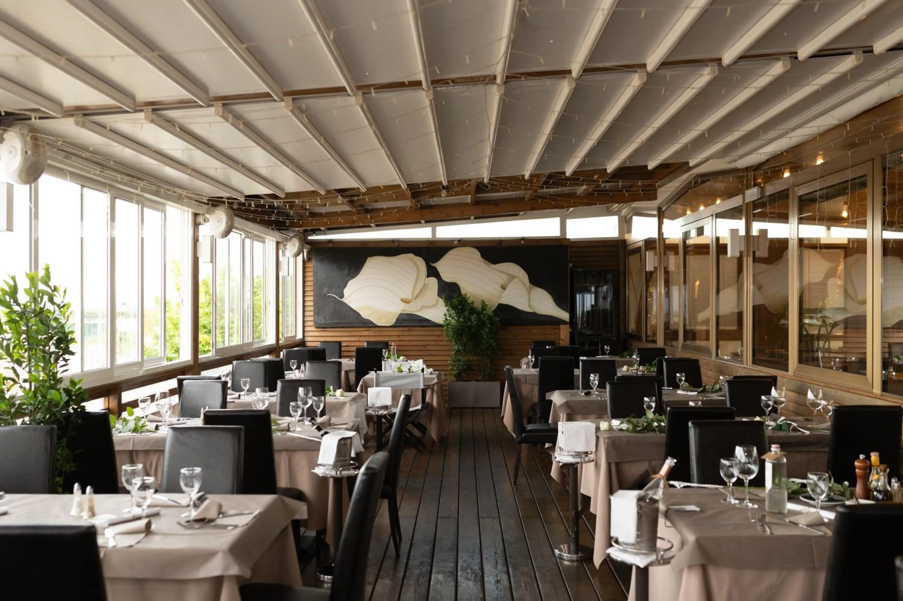 Breakfast in Rouge Hotel International