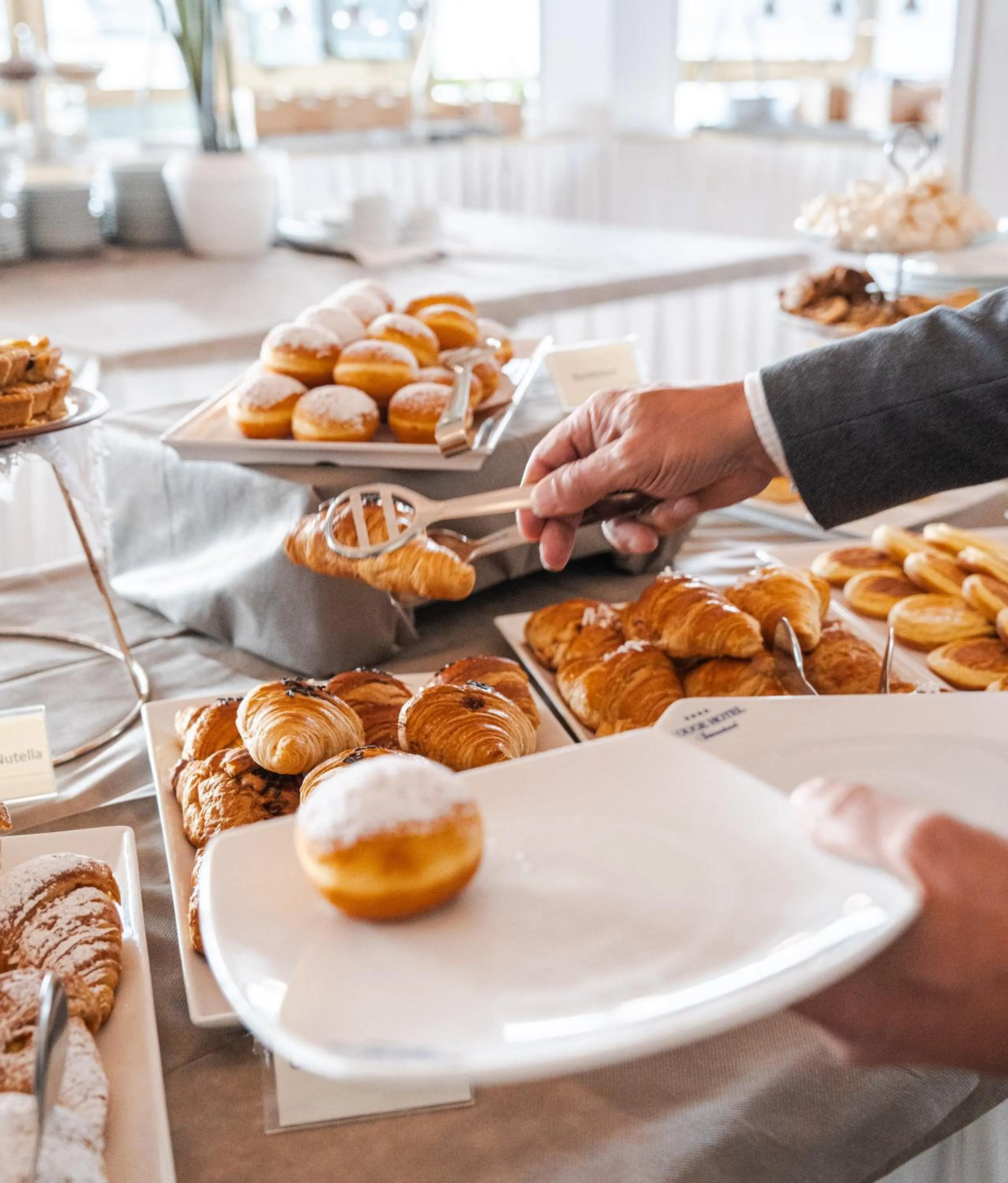 Food and drinks in Rouge Hotel International