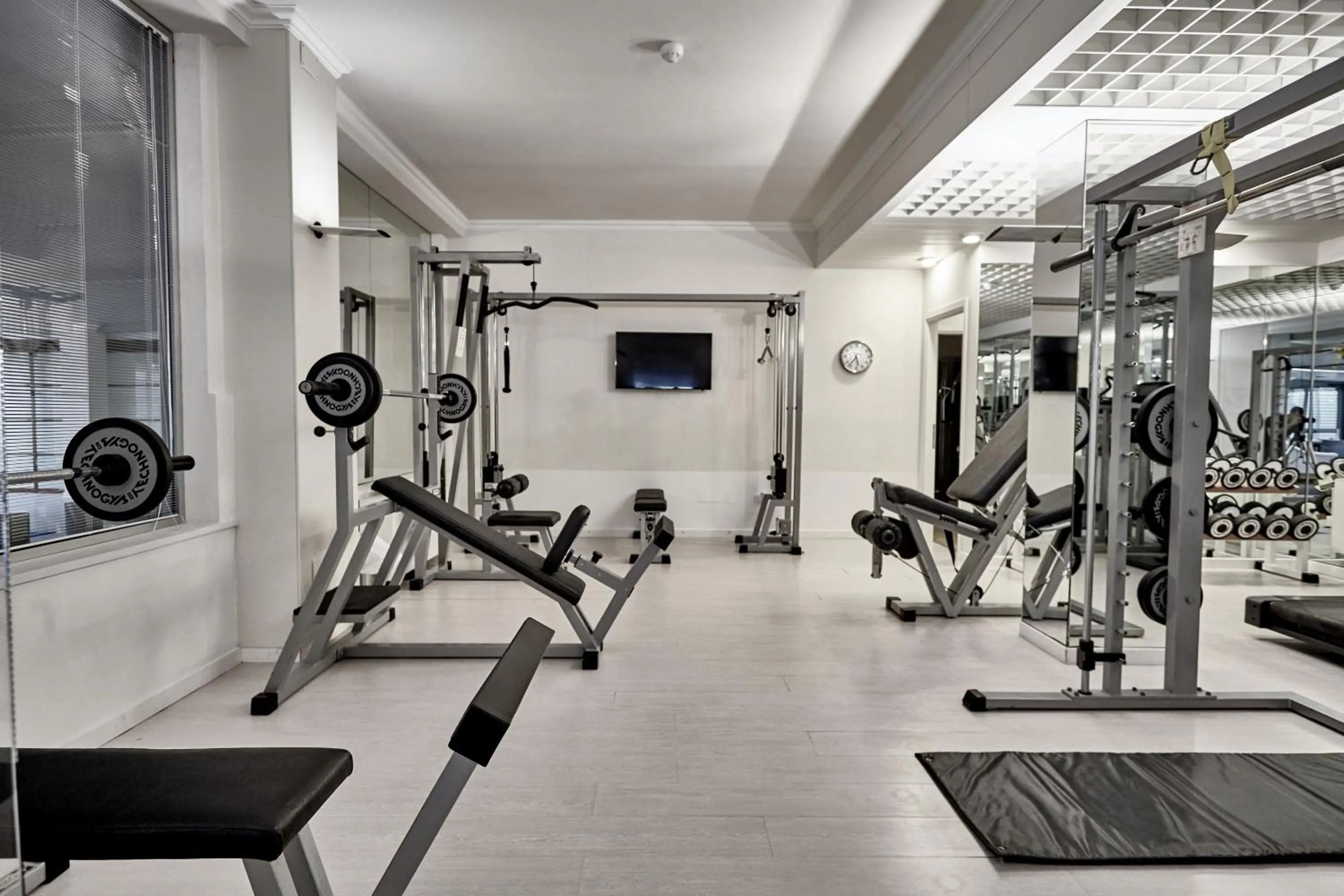 Fitness centre/facilities in Rouge Hotel International