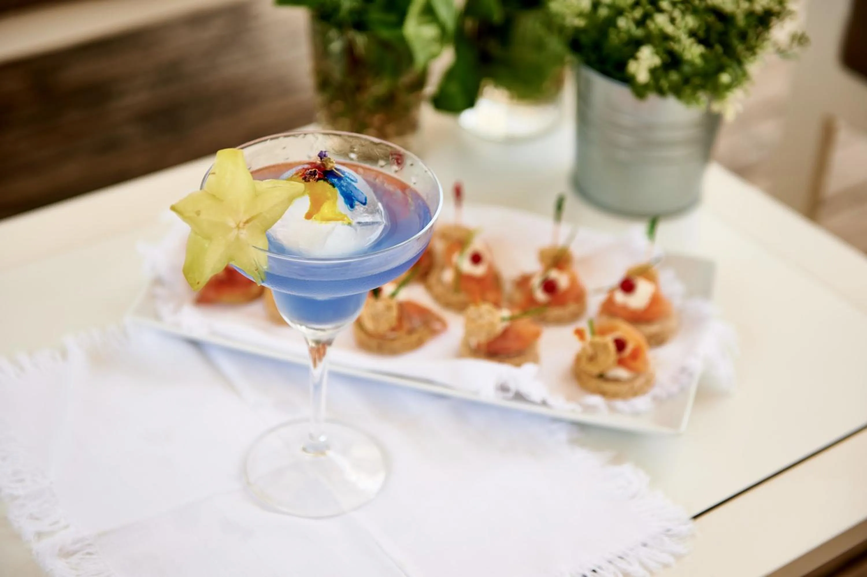 Food and drinks in Rouge Hotel International