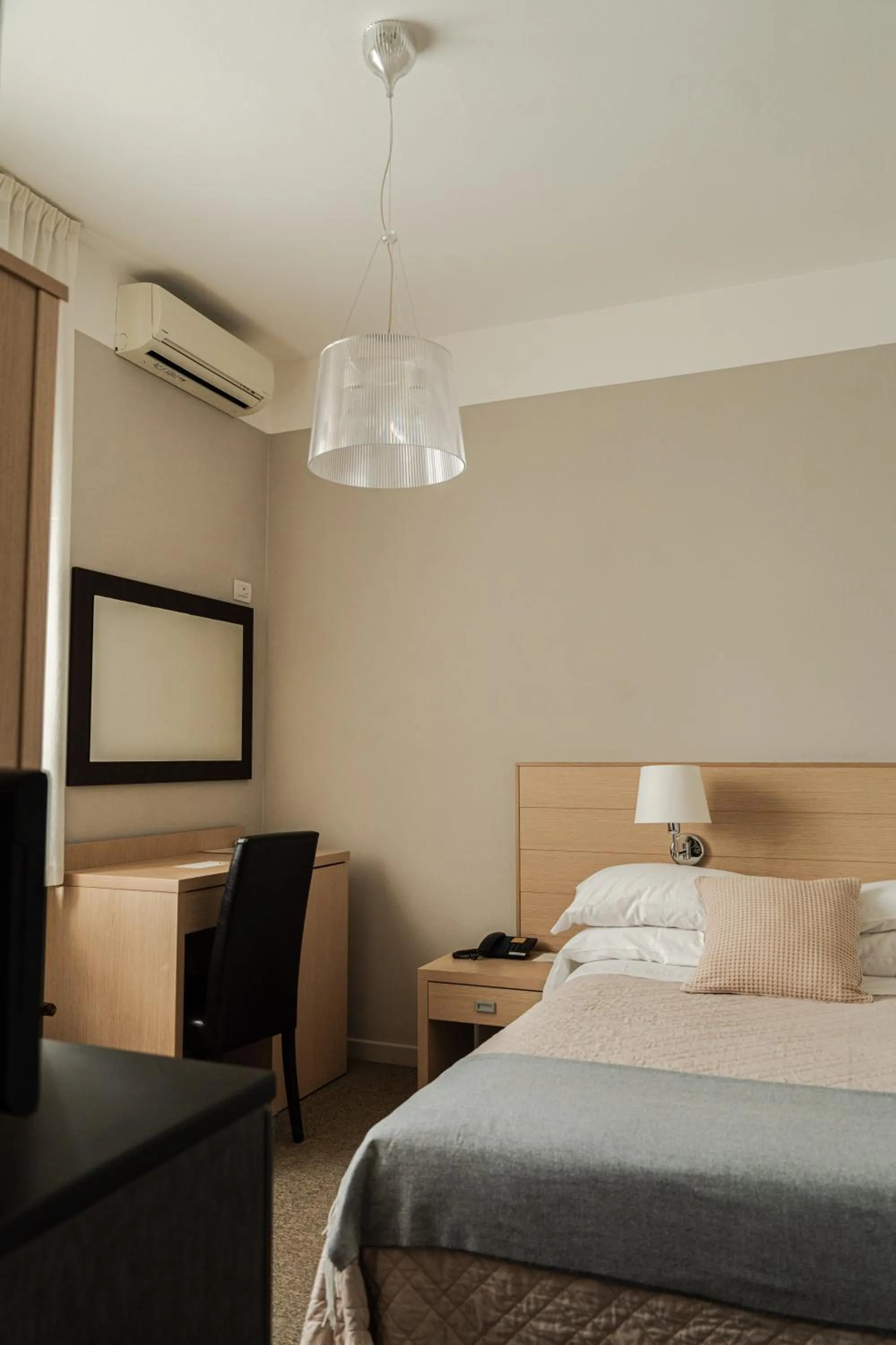 Bed in Rouge Hotel International