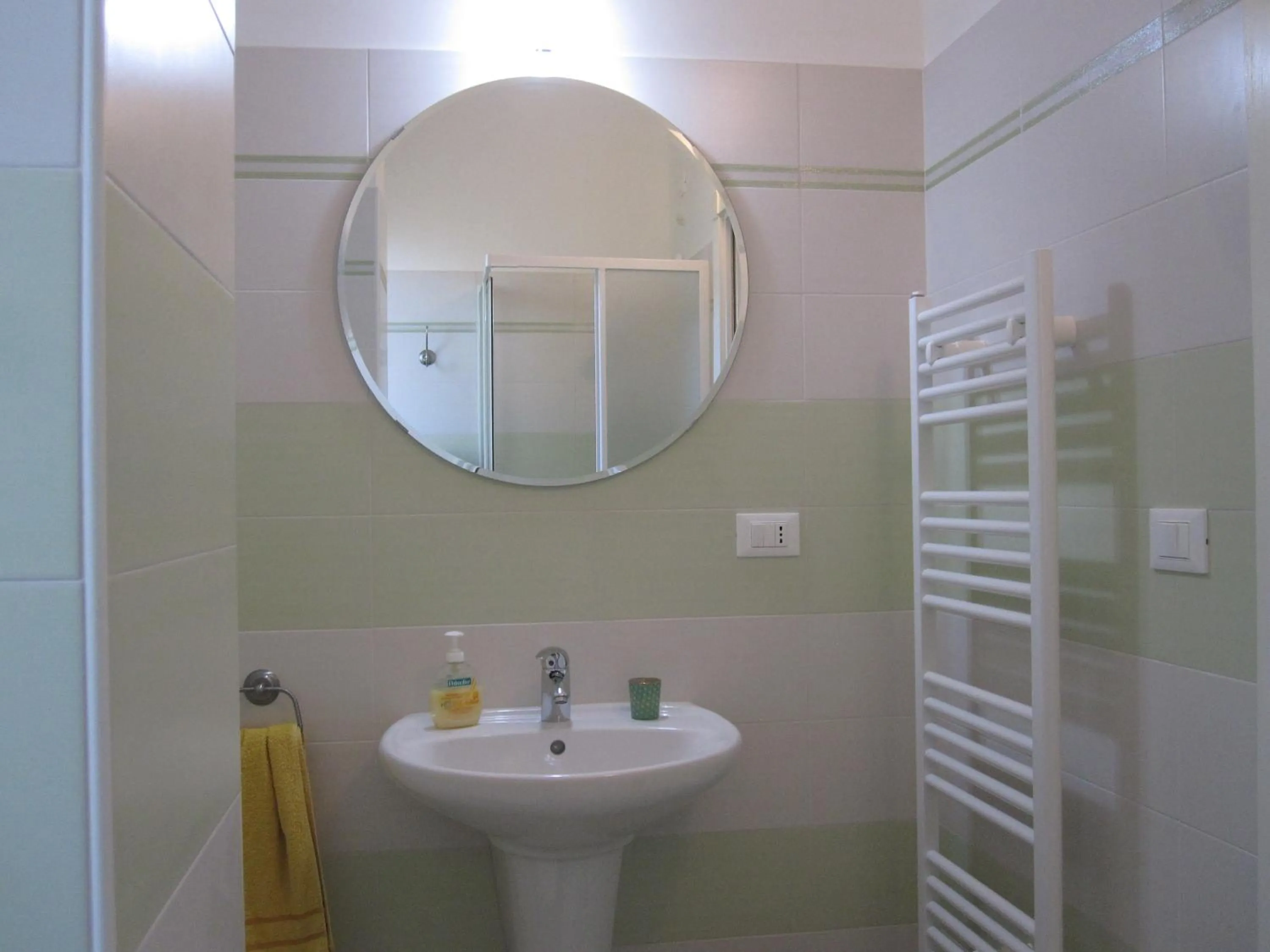 Bathroom in Magnolia B&B