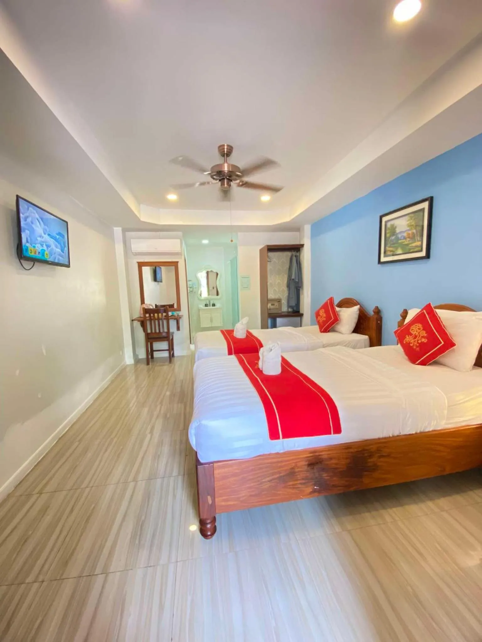 Bed in Golden Lotus Namkhan View