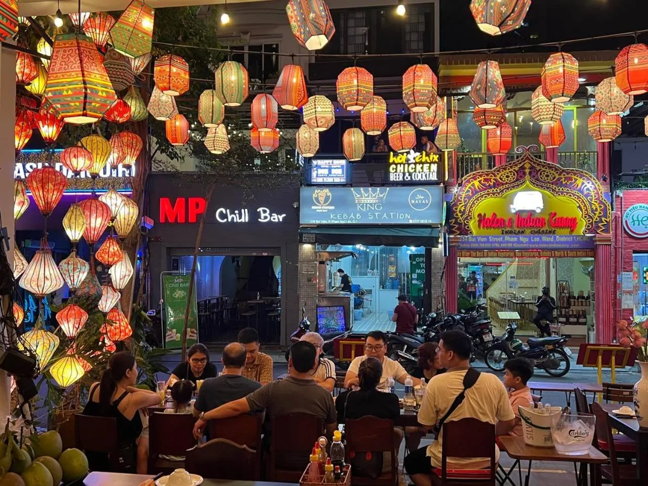 Restaurant/places to eat in THE RICE HOTEL