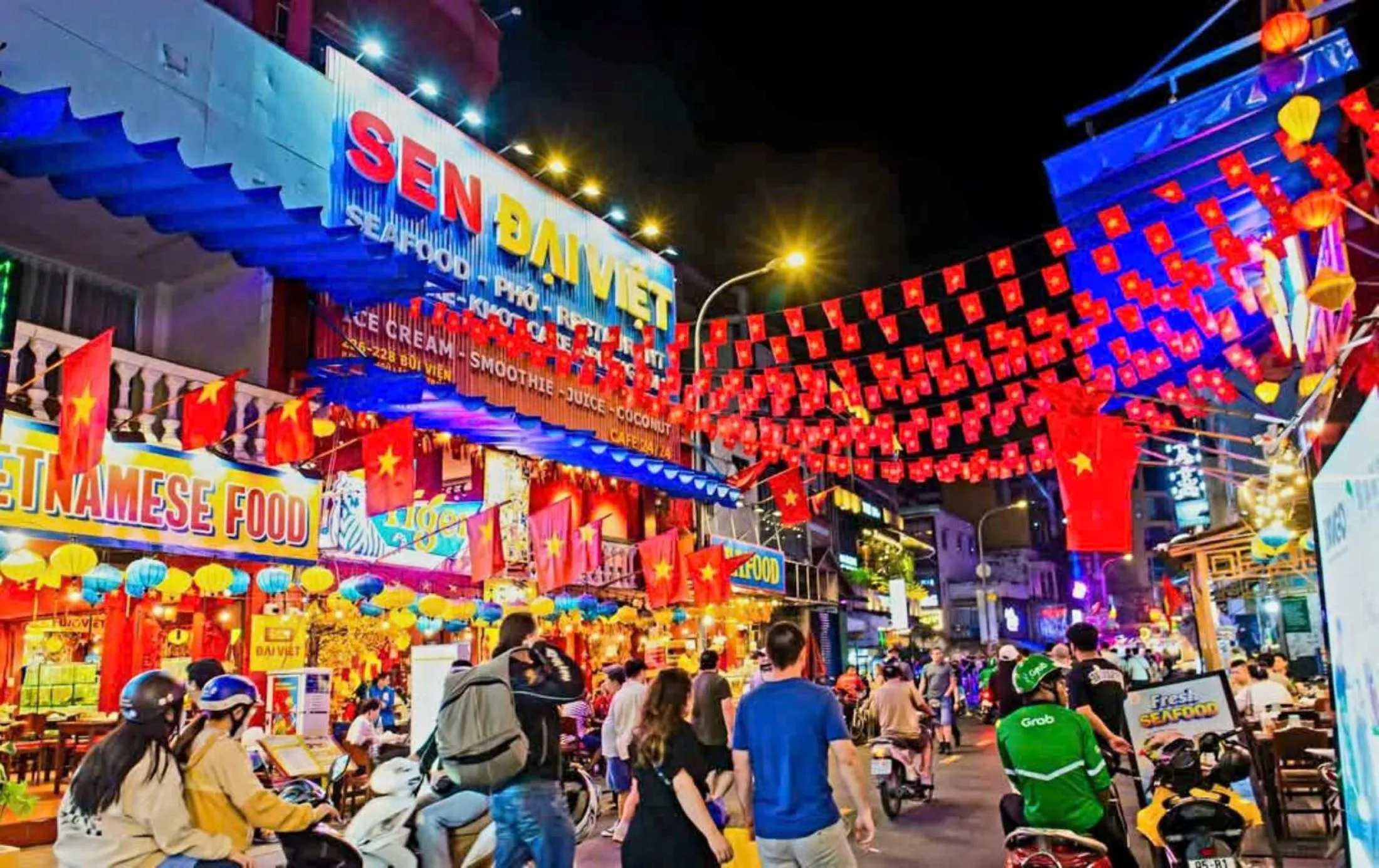 Restaurant/places to eat in THE RICE HOTEL