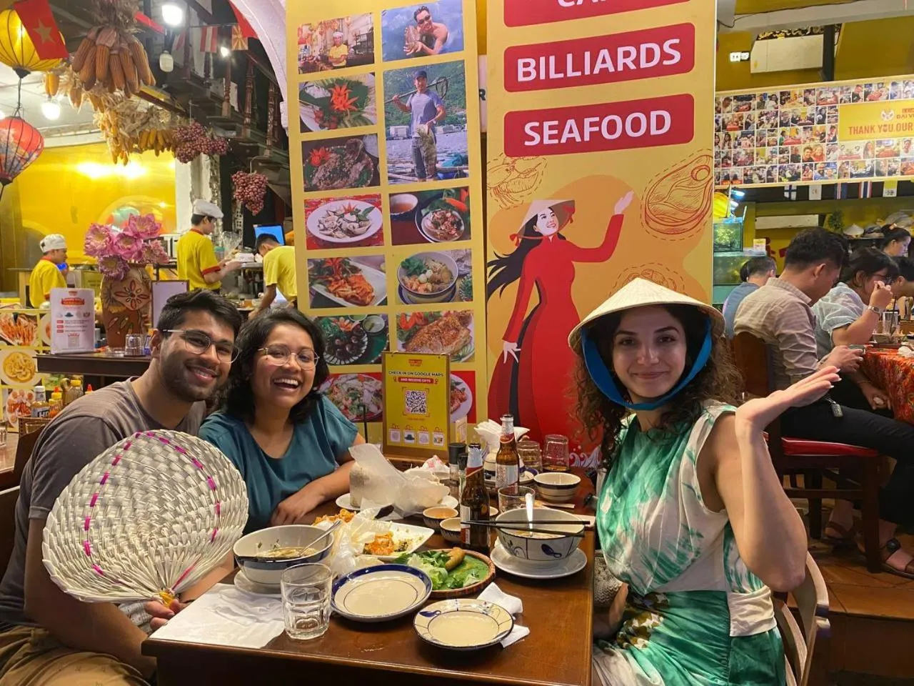 Restaurant/places to eat in THE RICE HOTEL