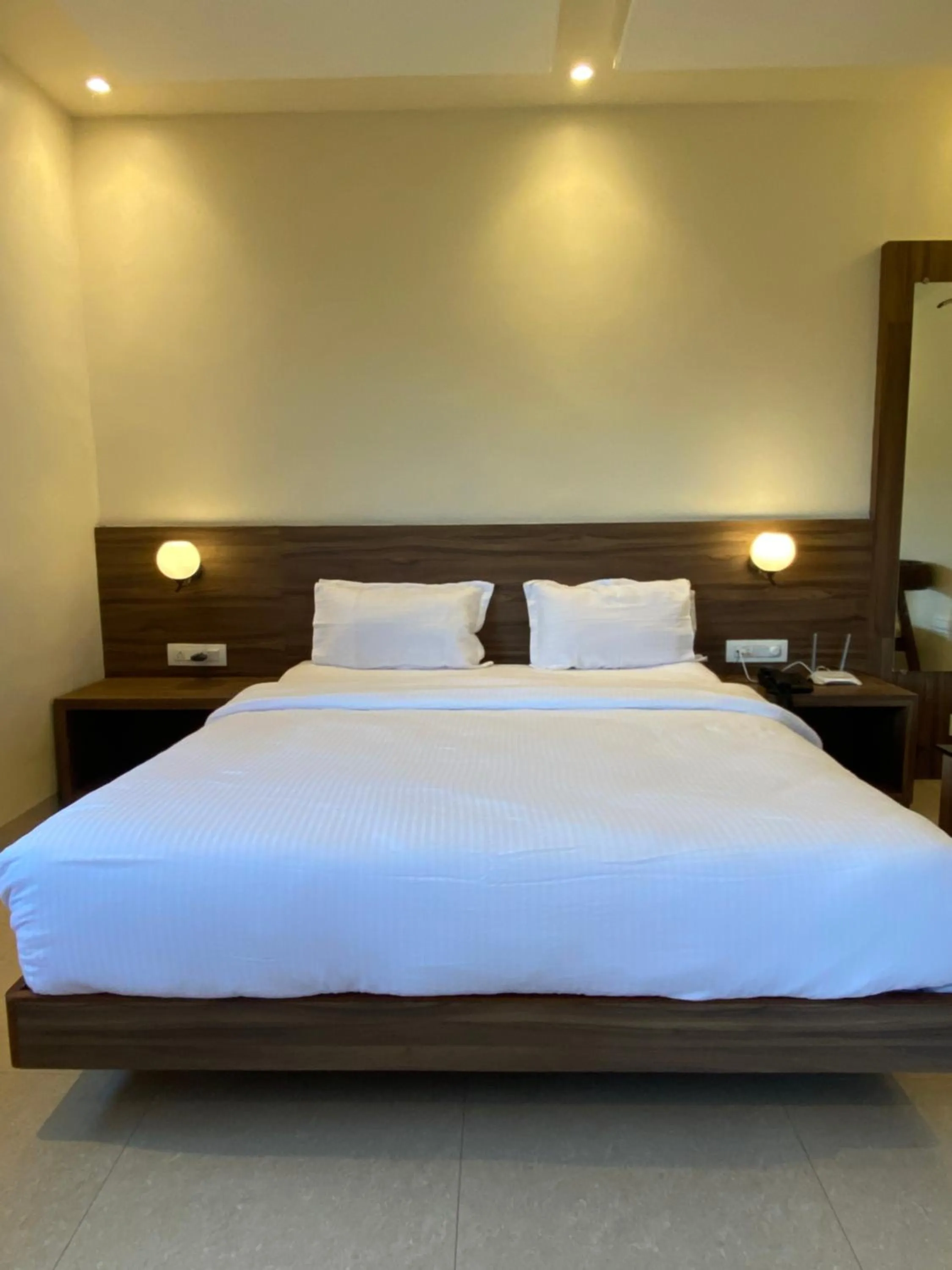 Bed in The Byke Skylark Seafront Resort, Dapoli