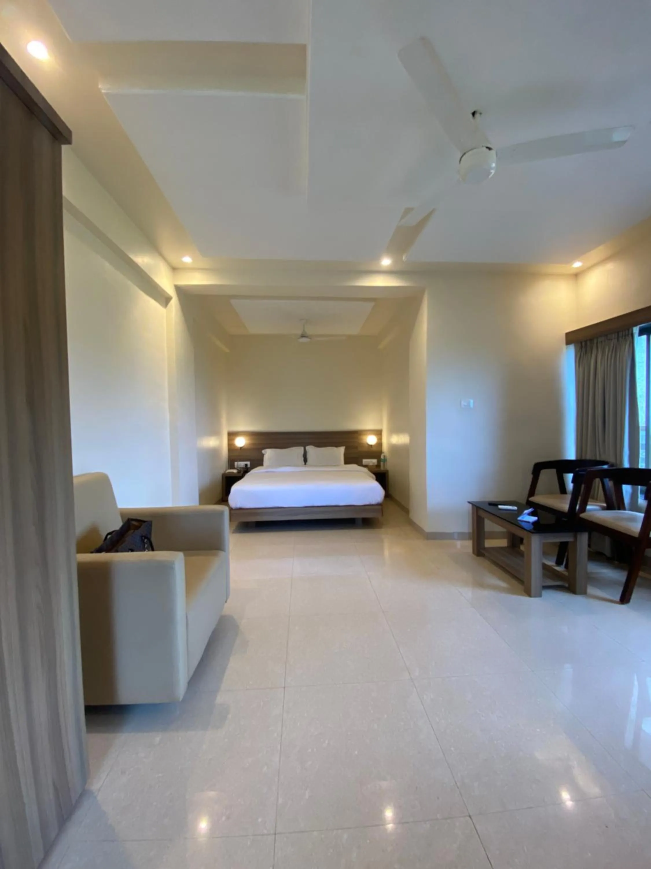 Bed in The Byke Skylark Seafront Resort, Dapoli