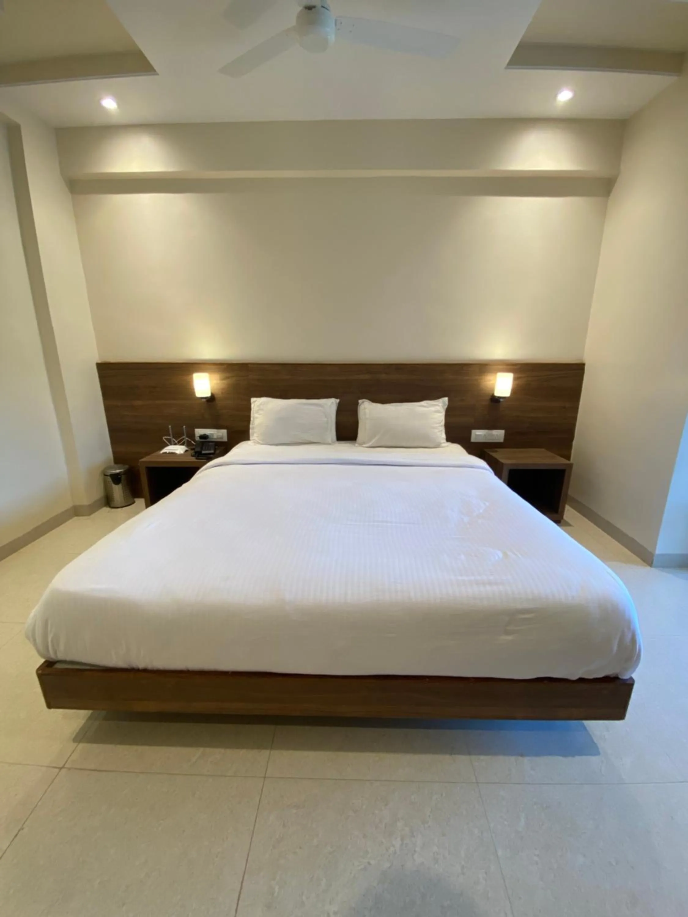 Bed in The Byke Skylark Seafront Resort, Dapoli