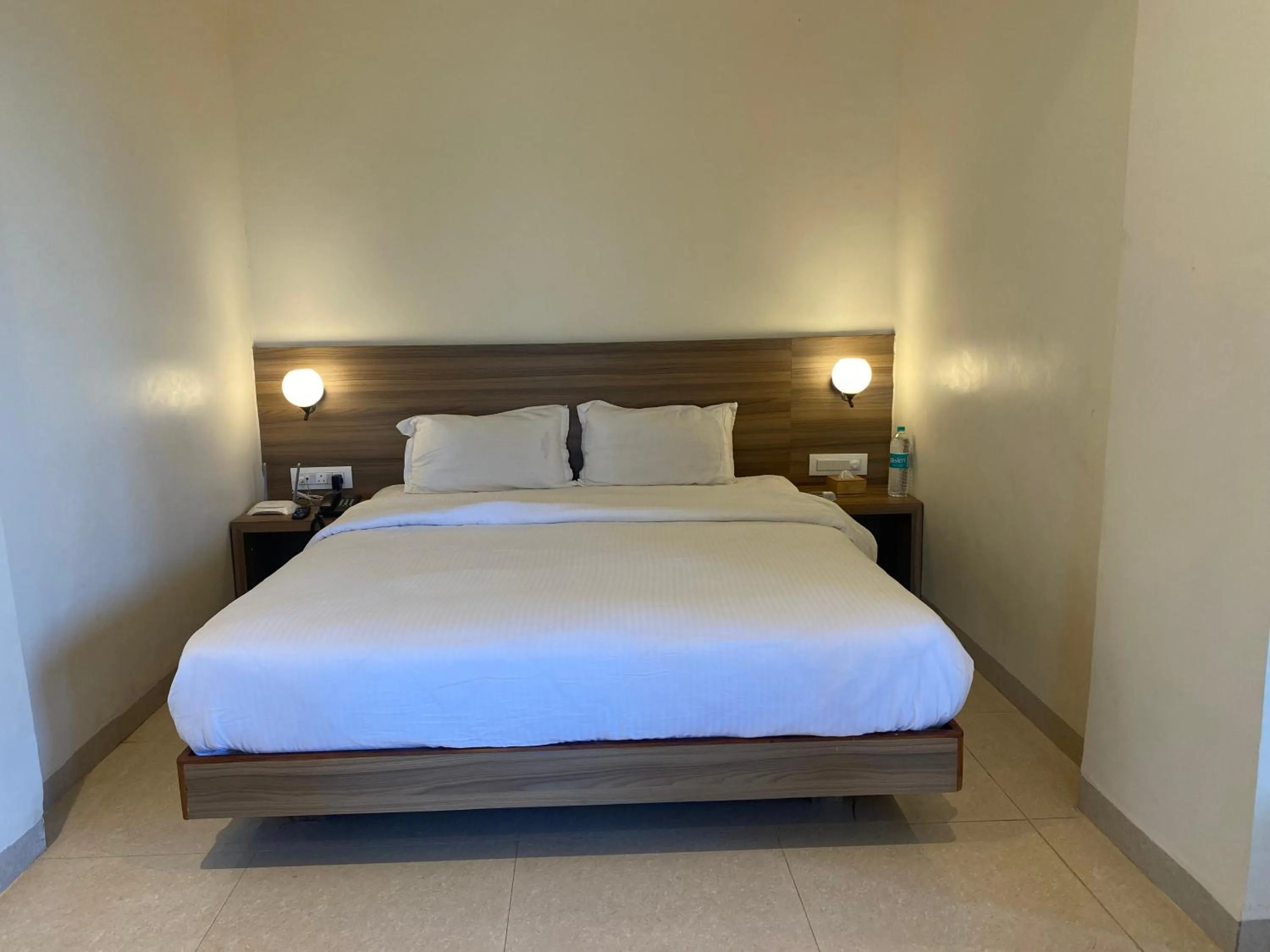 Bed in The Byke Skylark Seafront Resort, Dapoli