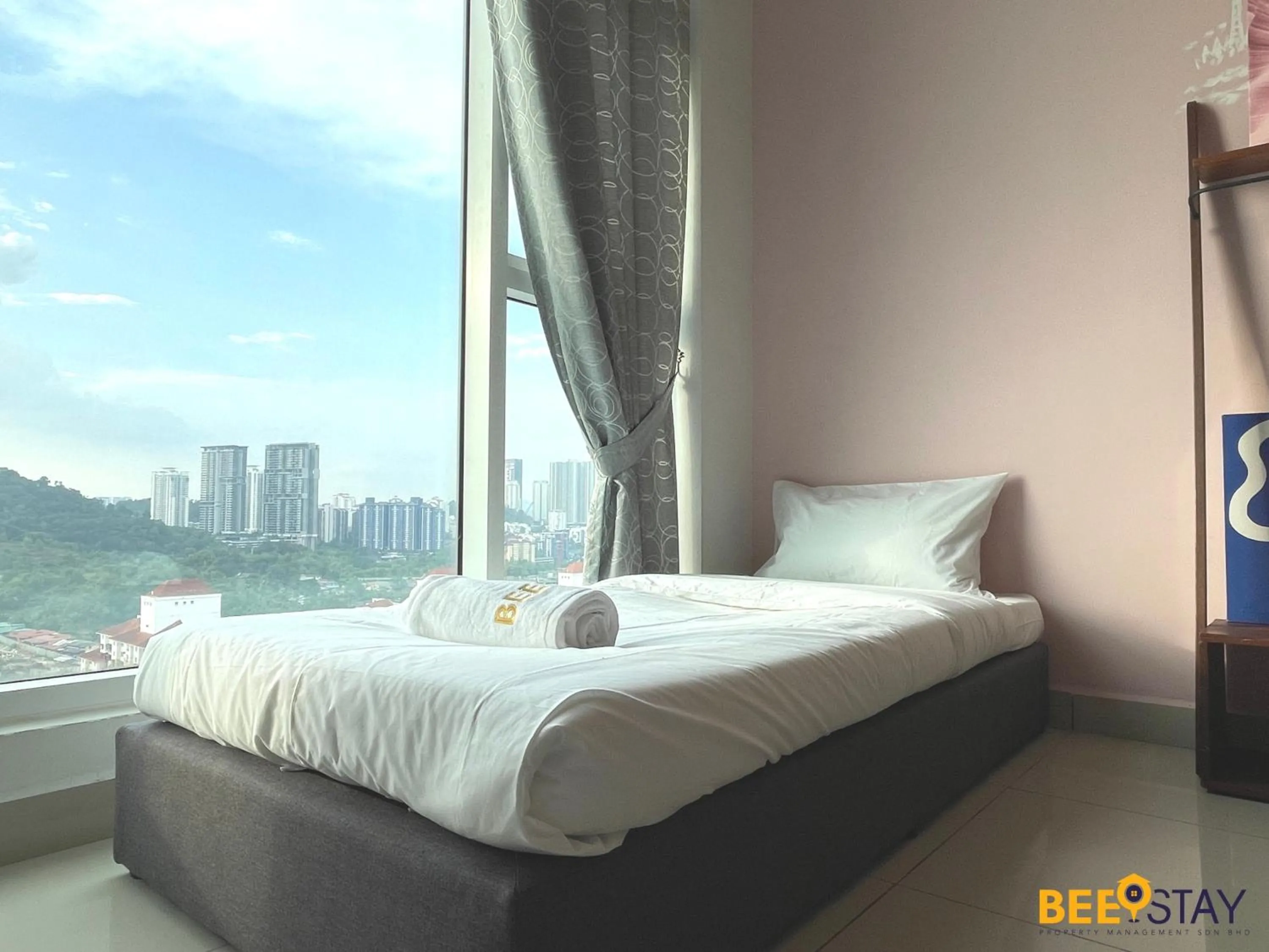 Bedroom, Bed in The Scott Garden Kuala Lumpur by BeeStay Management