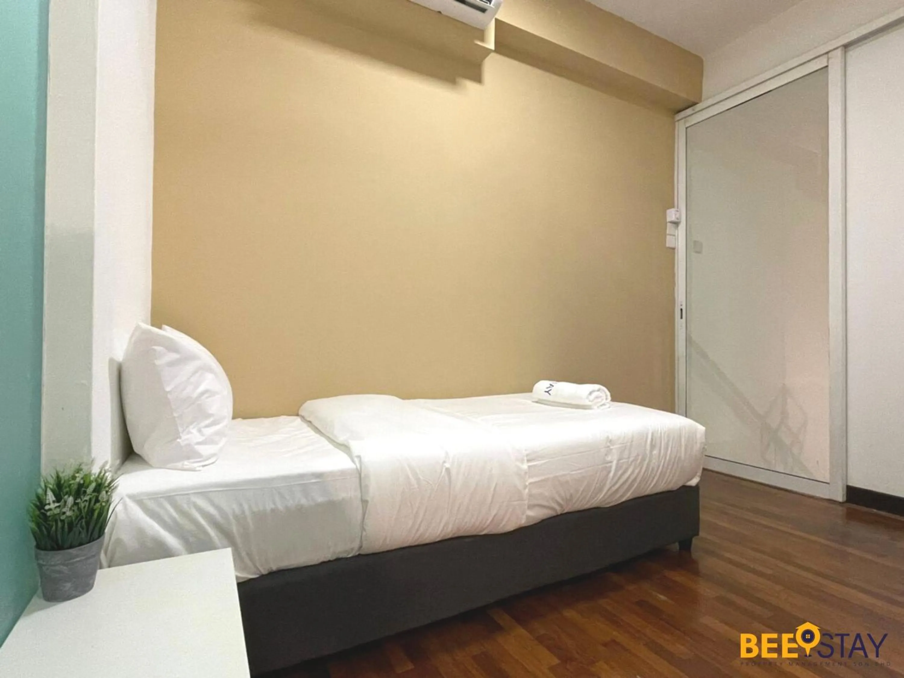 Bedroom, Bed in The Scott Garden Kuala Lumpur by BeeStay Management