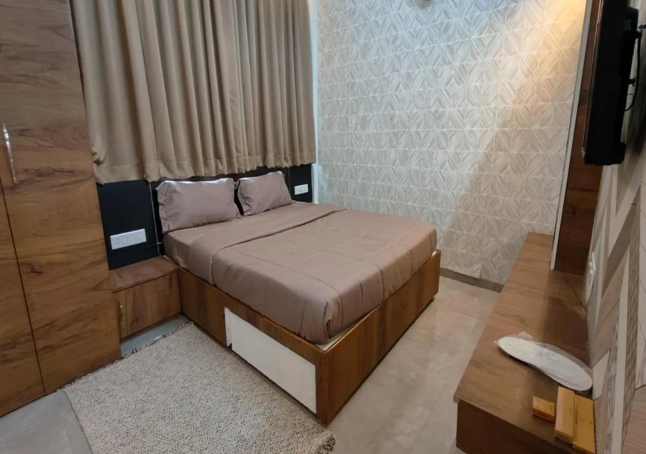 Bed in The Sky Imperial Sethji Ni Wadi