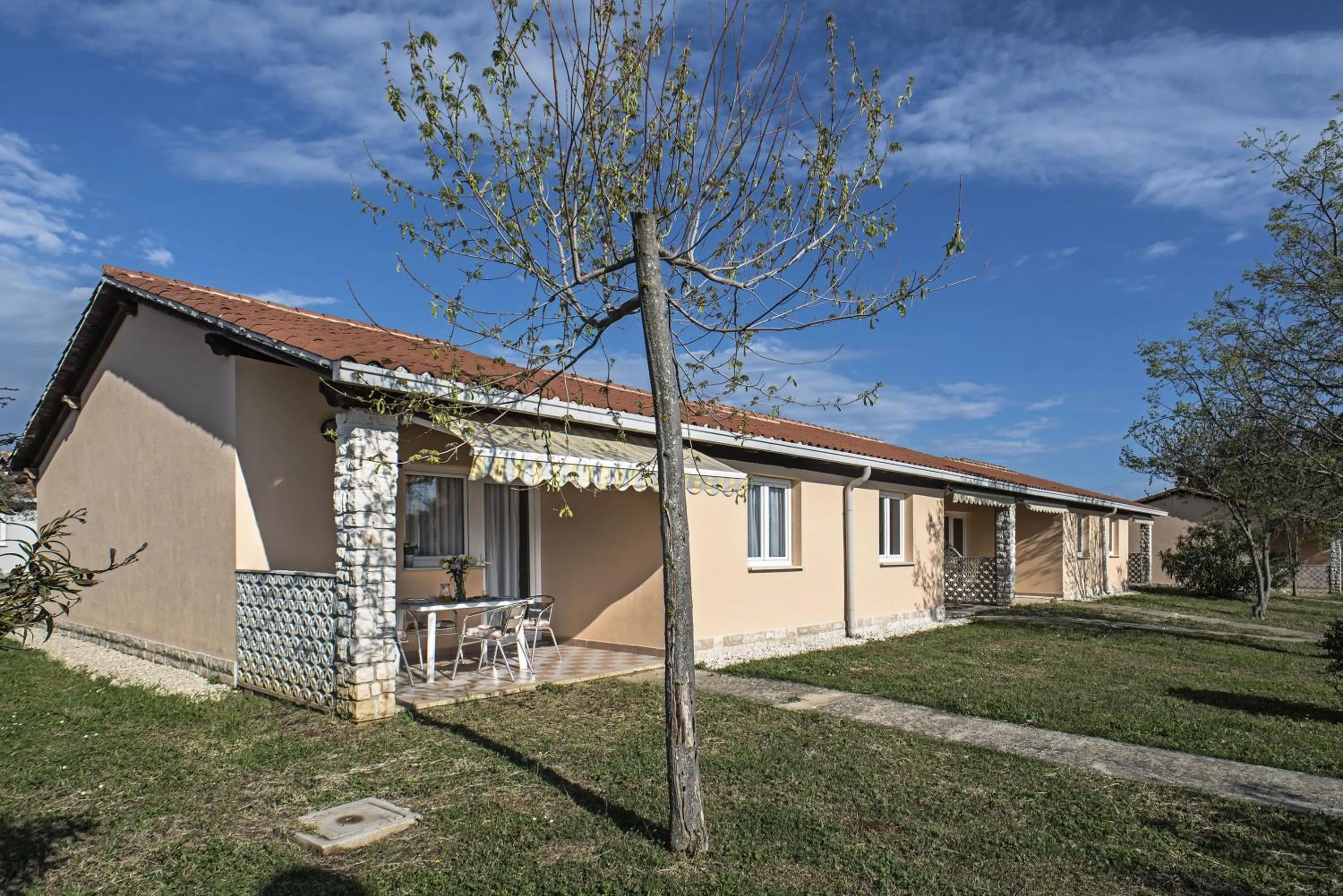 Photo of the whole room in Holiday Centre Bi village