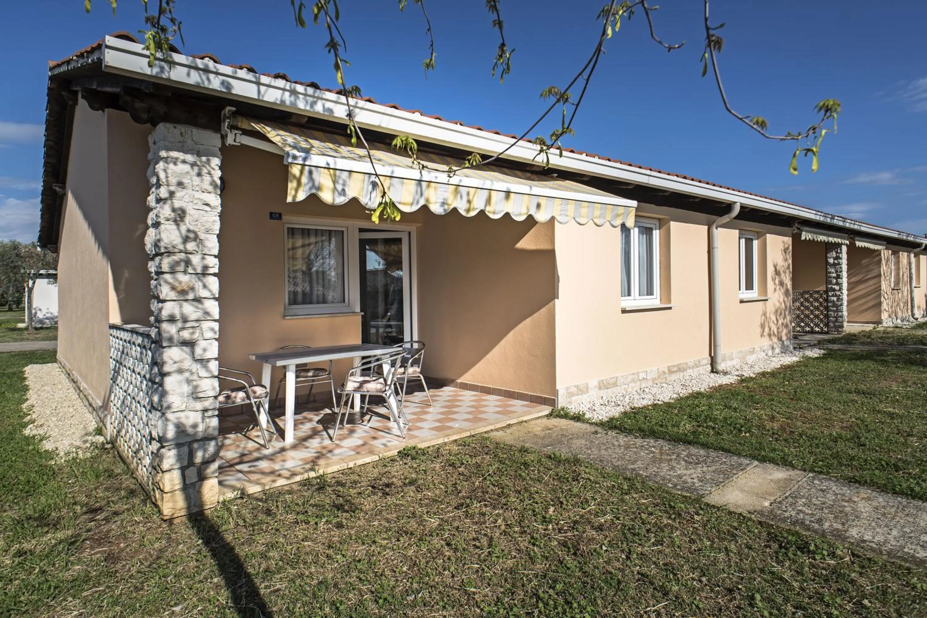 Photo of the whole room in Holiday Centre Bi village