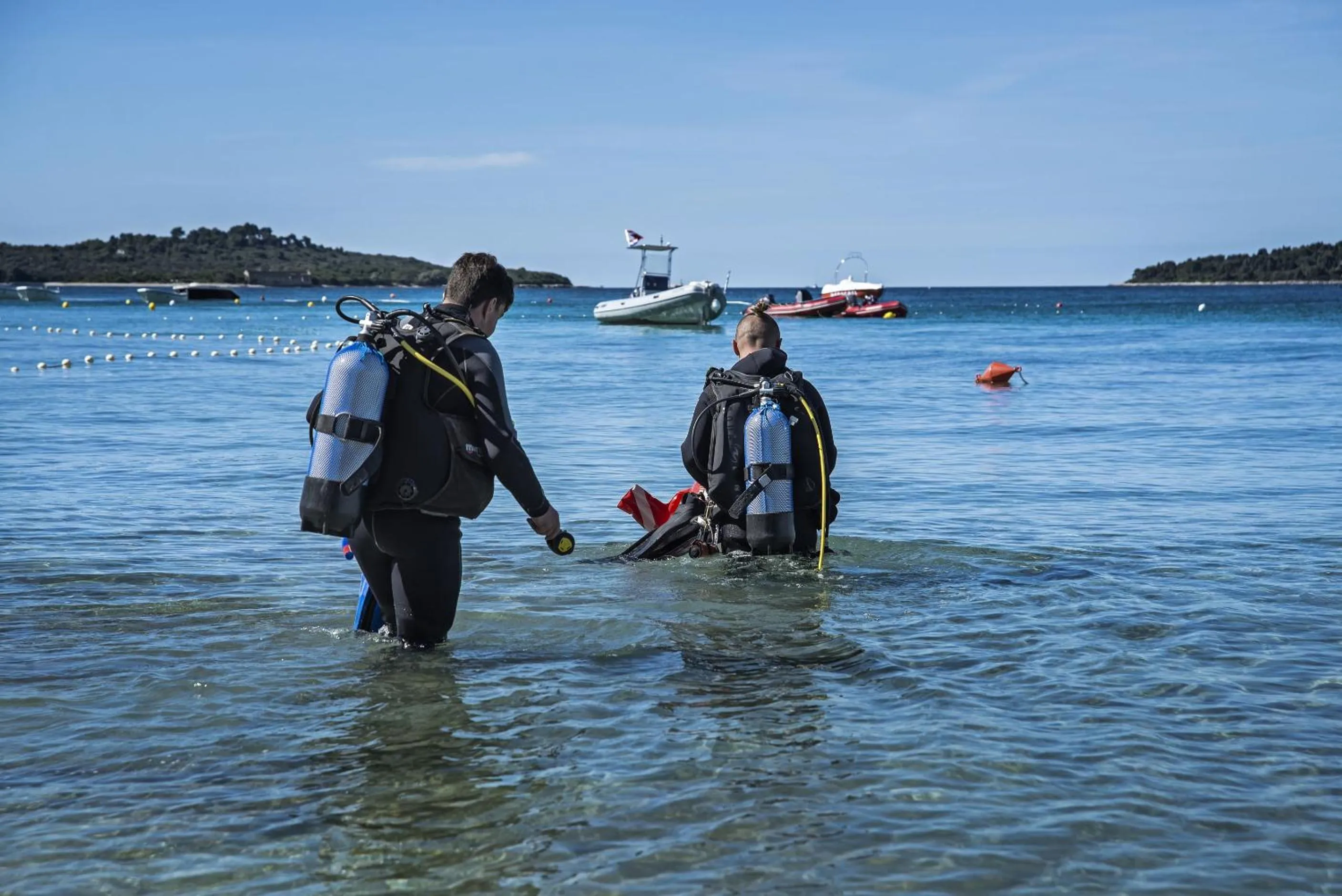 Diving in Holiday Centre Bi village