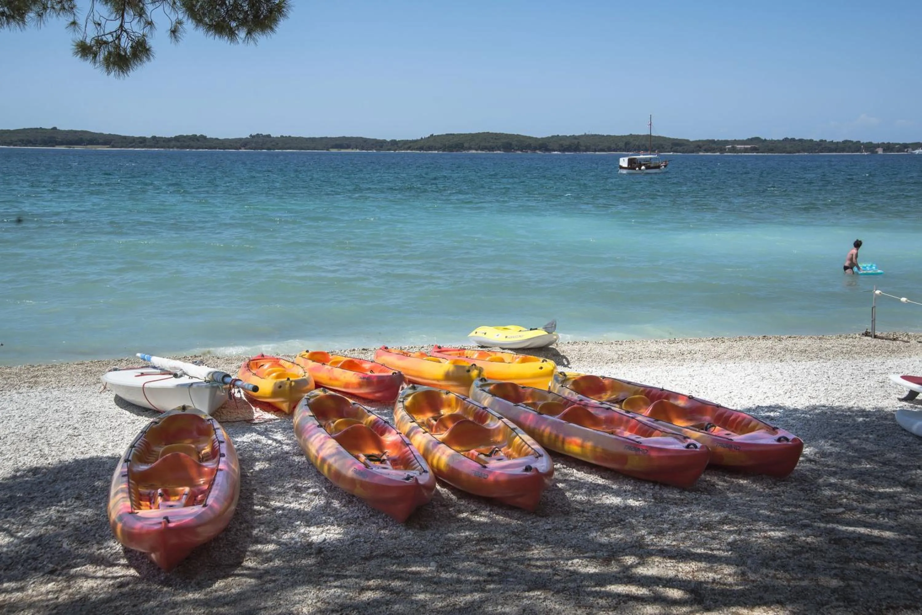 Canoeing in Holiday Centre Bi village