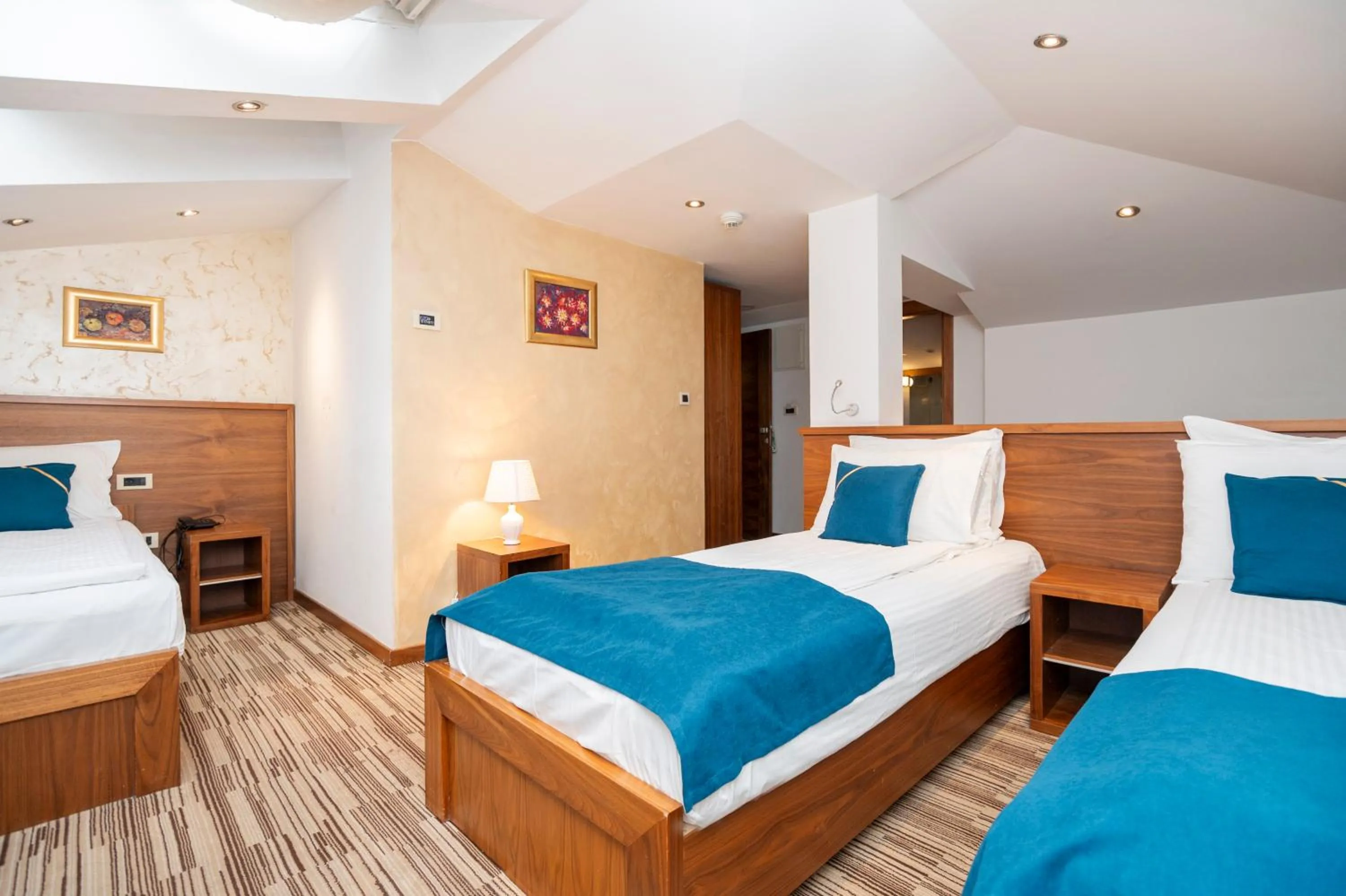 Bed in Hotel Bistrik City Center